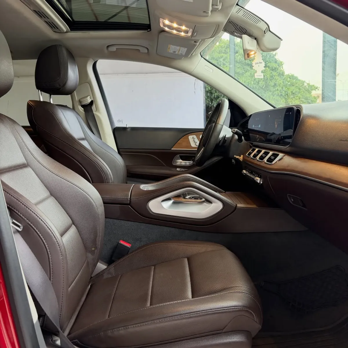 Mercedes Benz - Image 6