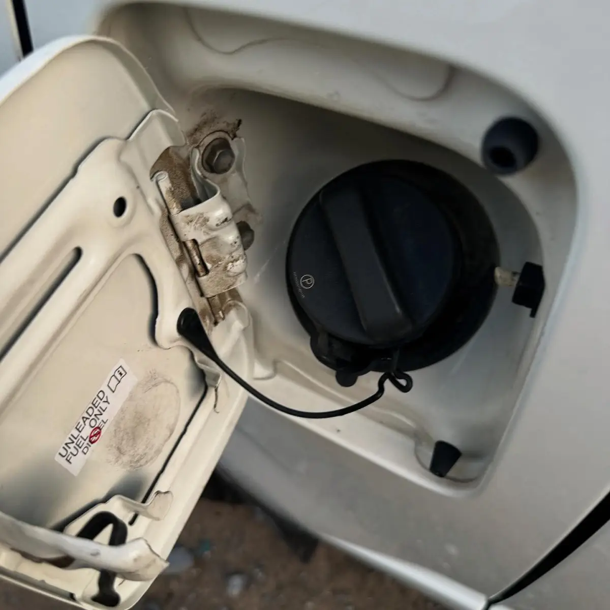 Toyota haice cooling van bus - Image 7