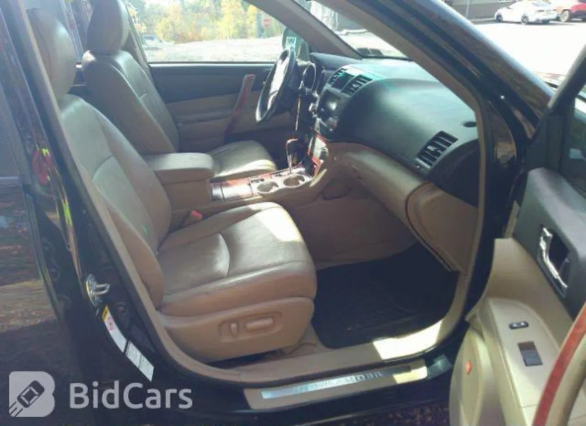 2010 Toyota Highlander Limited - Image 7