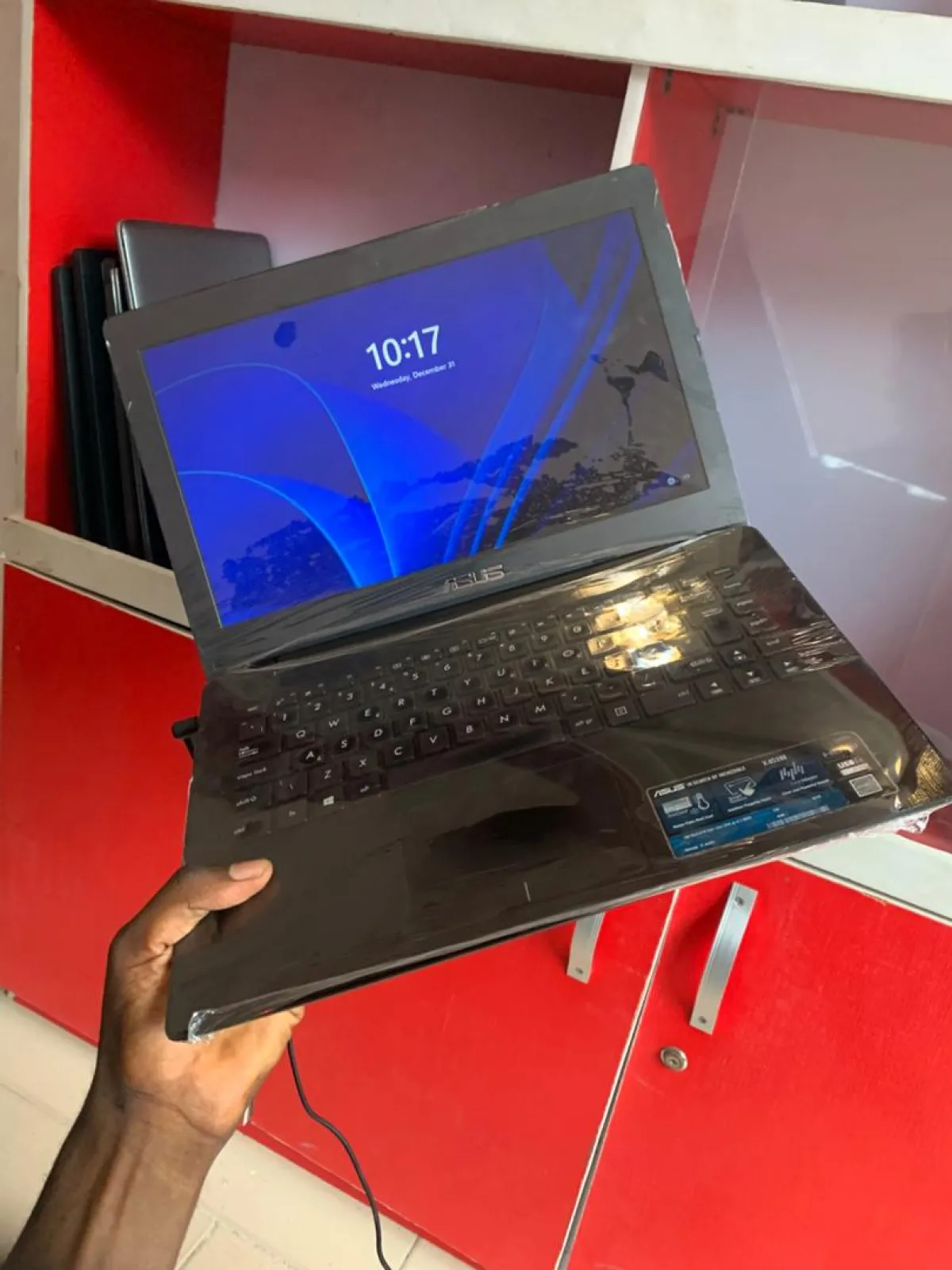 Asus laptop 500gb HDD - Image 1