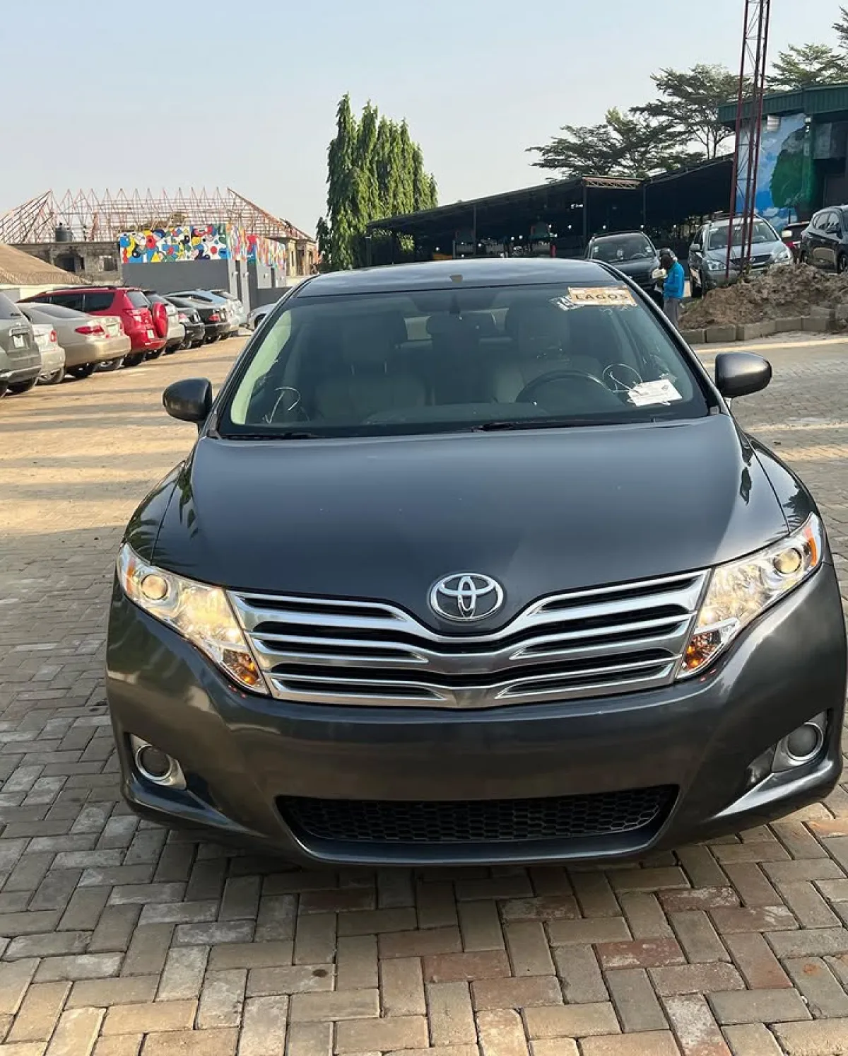 Extremely clean Toyota Venza - Image 1