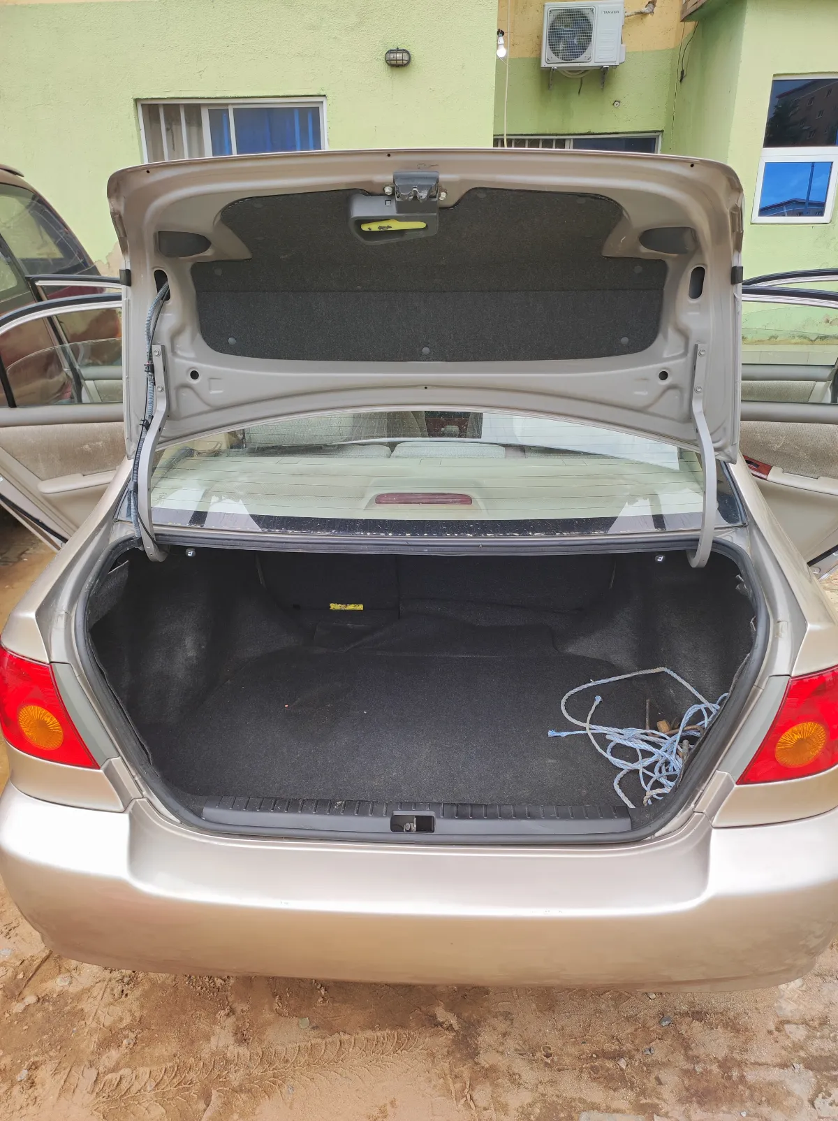 Toyota Corolla - Image 7