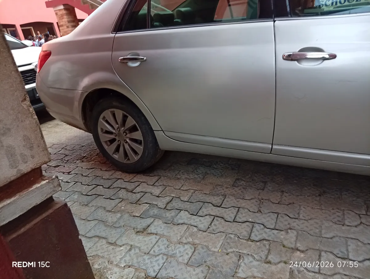 Cars - Image 1