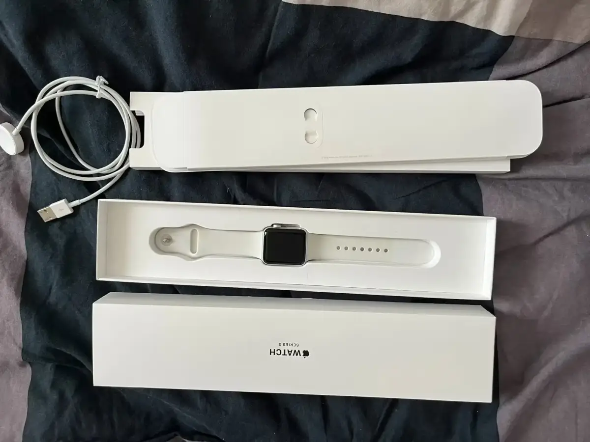 Apple Watch Series 3 Silver/Black - Image 1