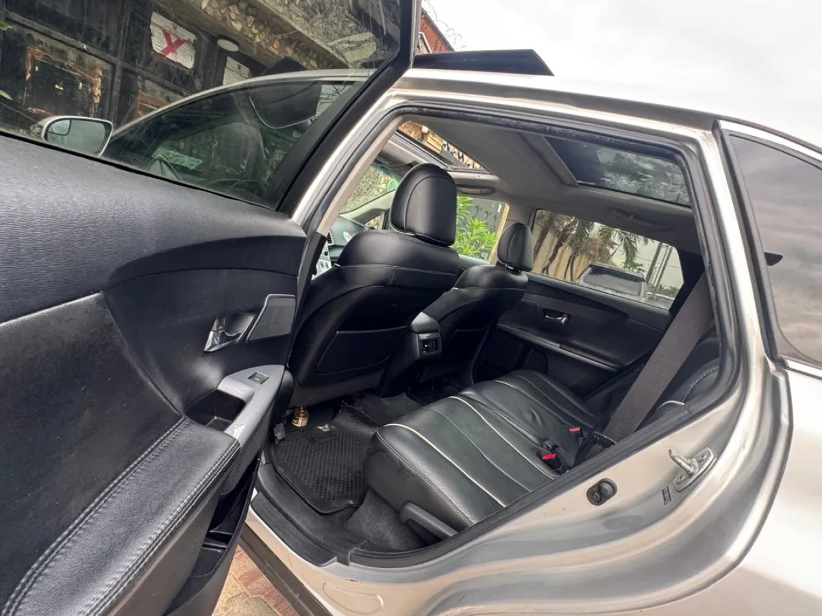 Foreign Used Toyota Venza 2014 XLE Fullest Option - Image 2