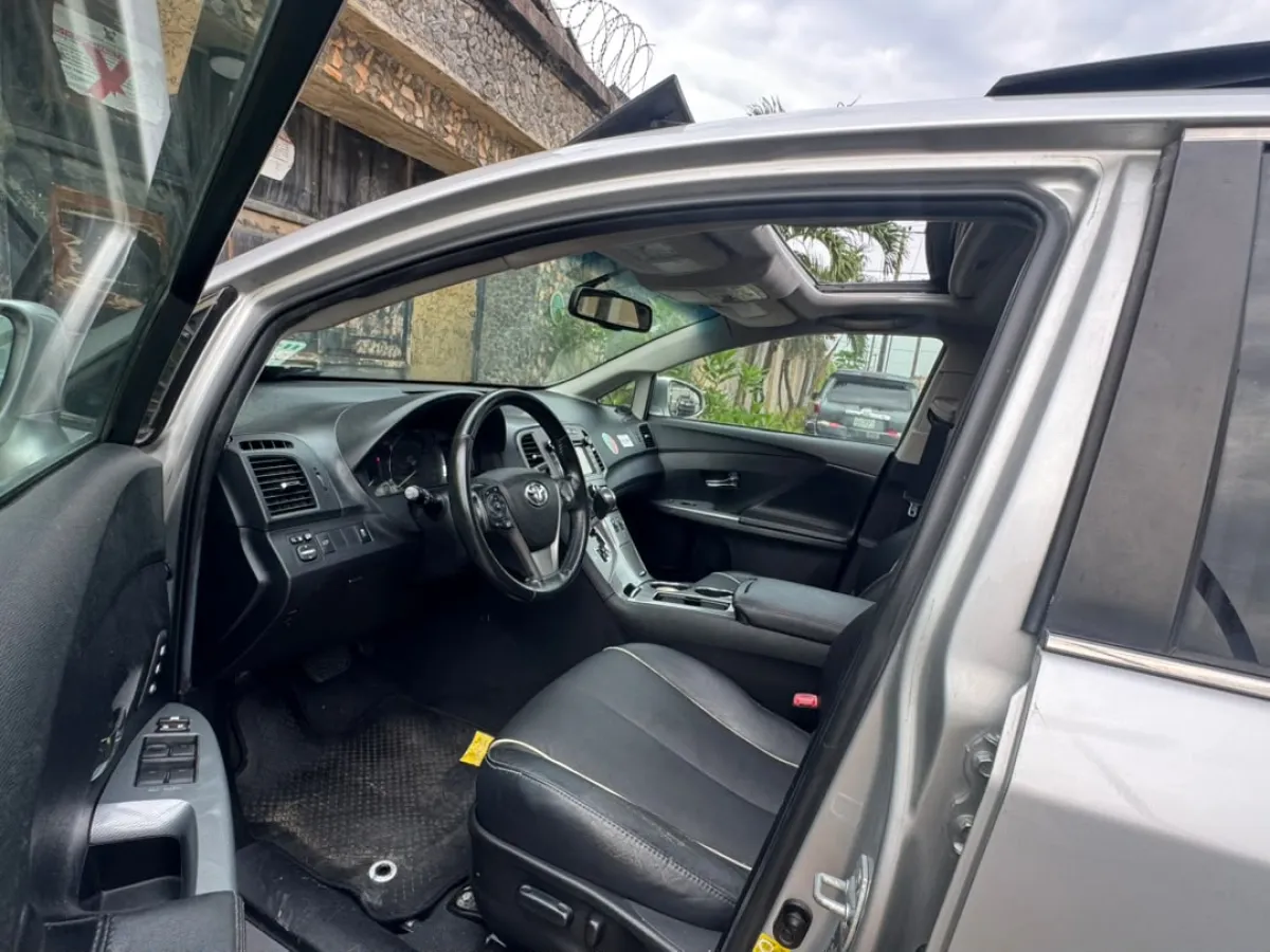 Foreign Used Toyota Venza 2014 XLE Fullest Option - Image 3