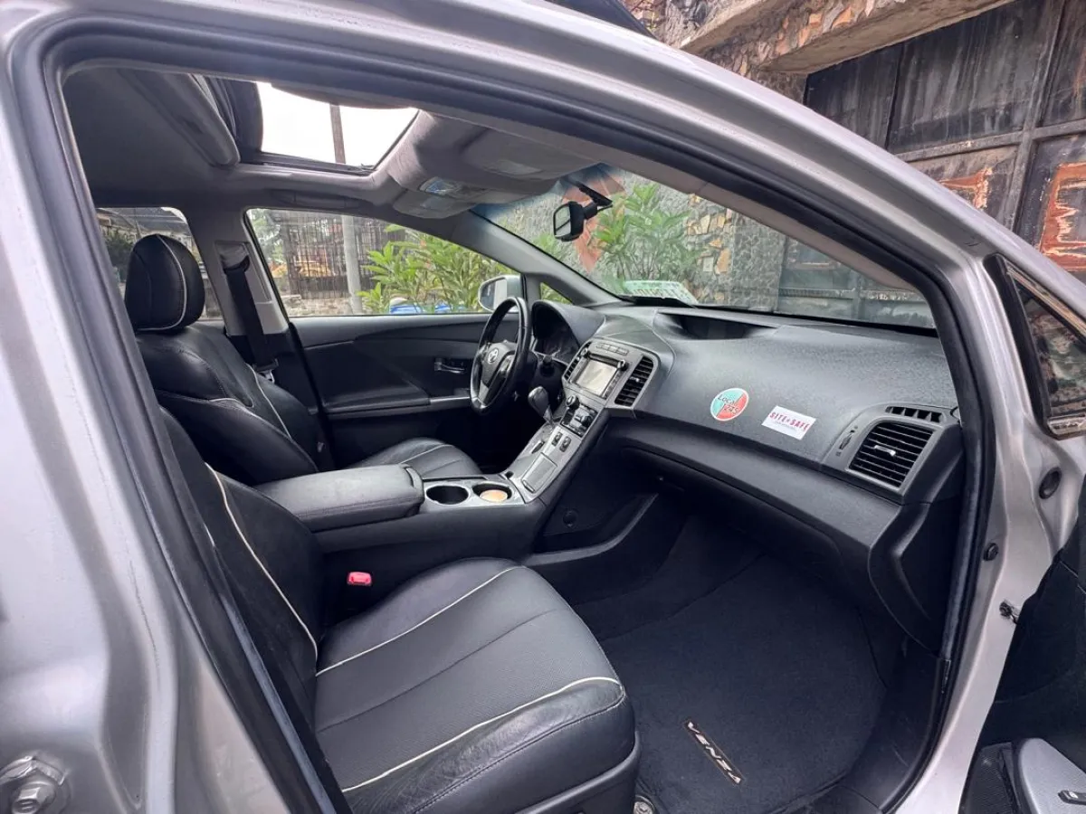 Foreign Used Toyota Venza 2014 XLE Fullest Option - Image 5