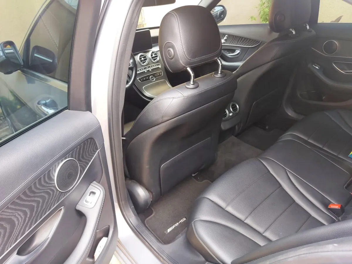 2016 C300 AMG, PERSONALLY USED, IN VERY GOOD CONDITION. RUNS LIKE NEW - Image 5