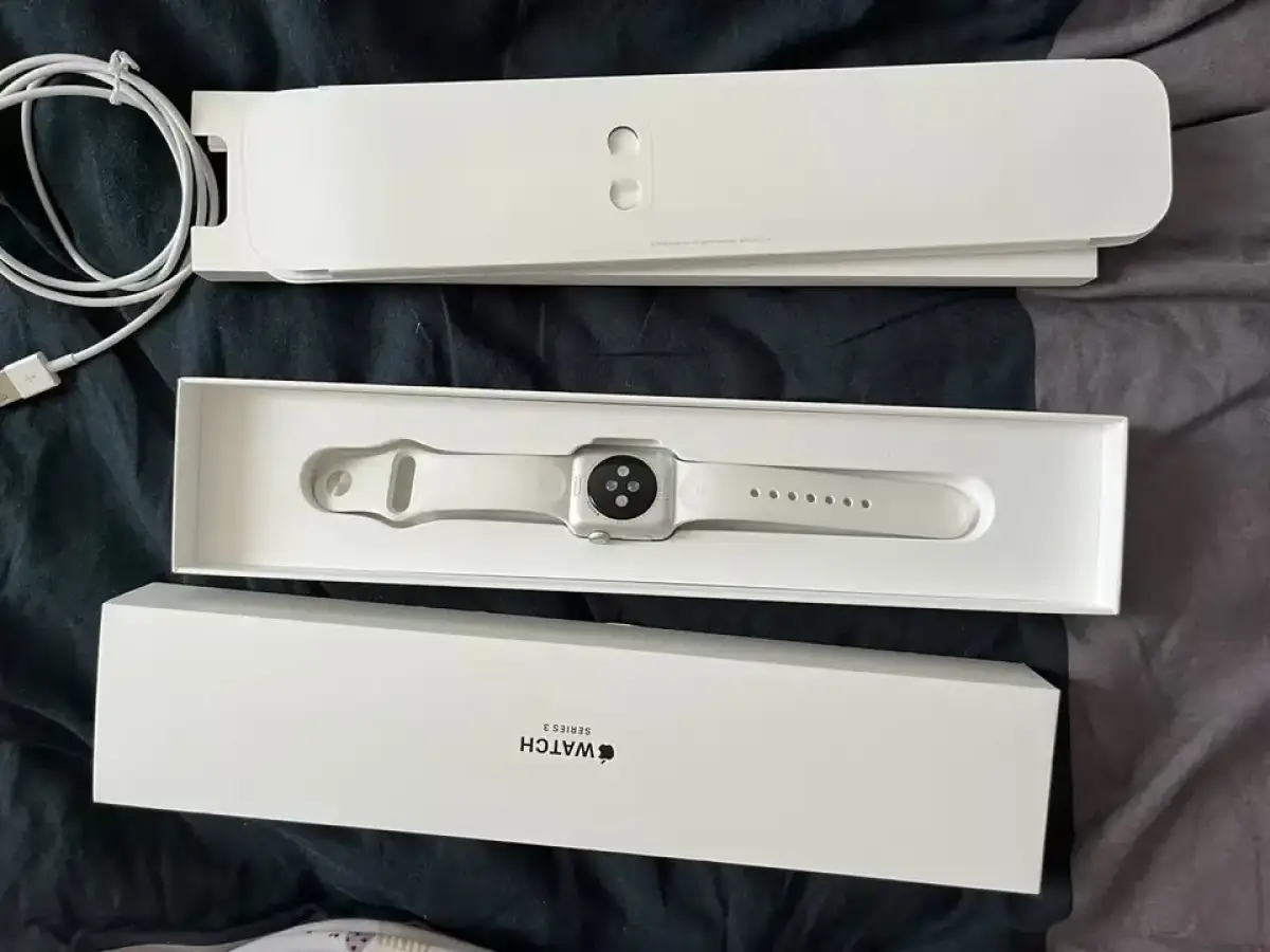 Apple Watch Series 3 Silver/Black - Image 2