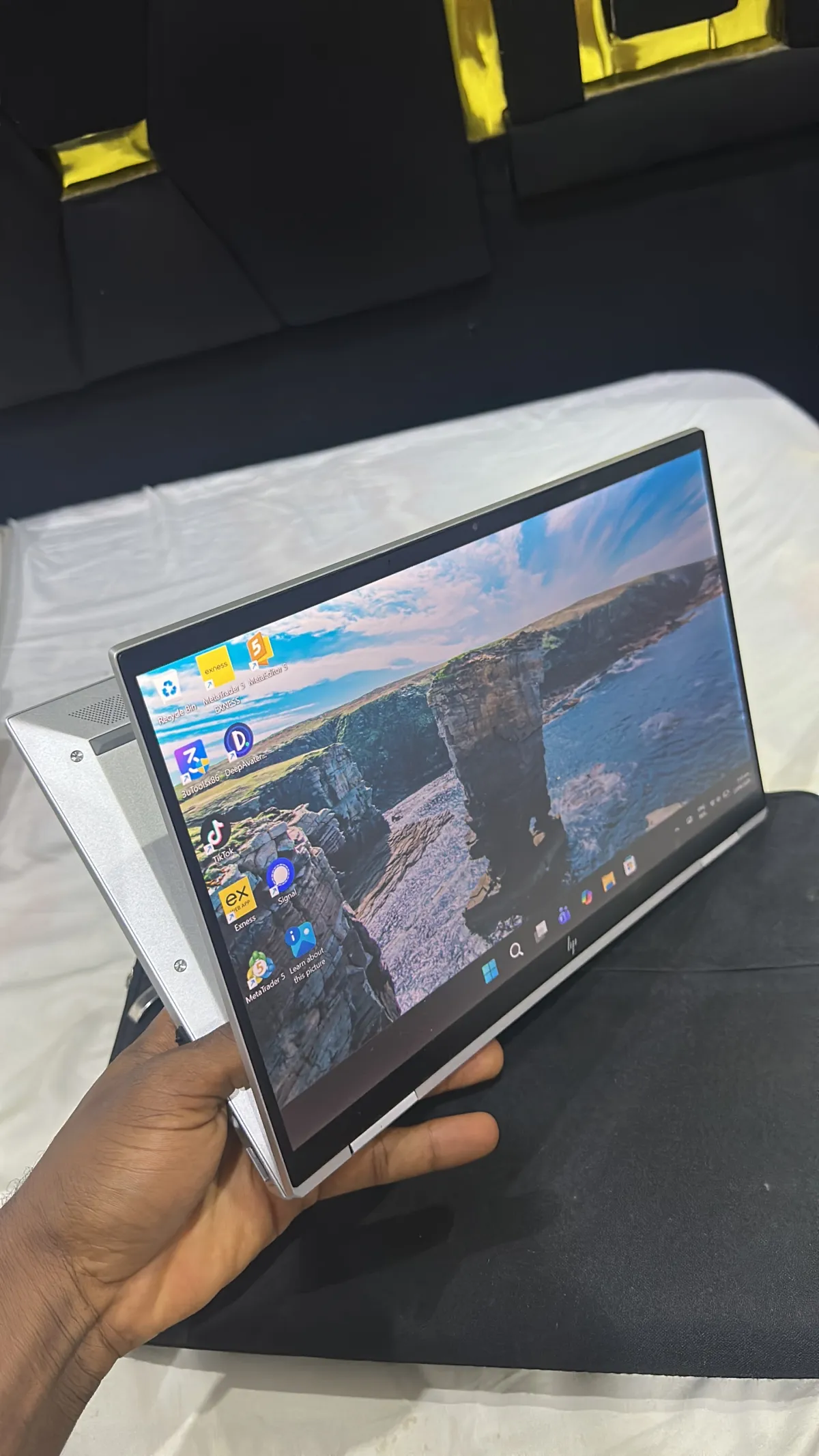 HP EliteBook x360 1030 G8 - Image 4