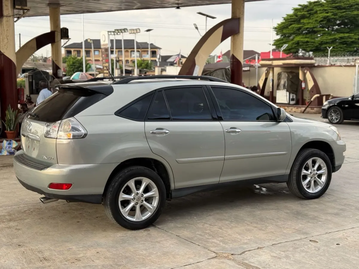 Foreign Used Lexus RX350 2009 Full Option - Image 7
