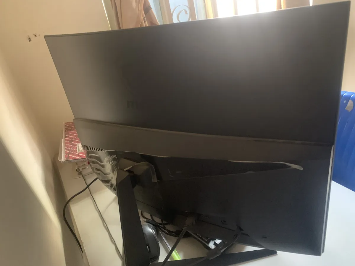 MSI MONITOR - Image 1