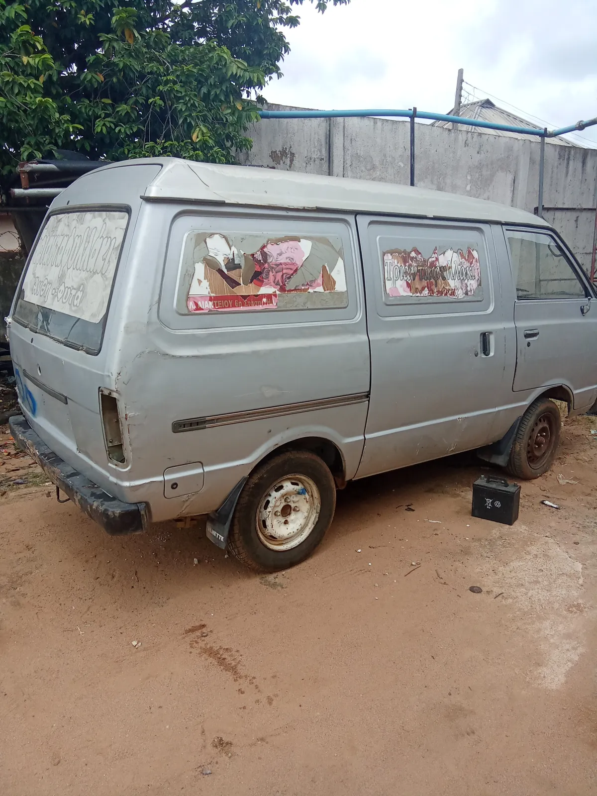 Nissan vanet bus - Image 3