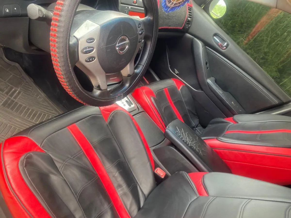 Car - Image 7