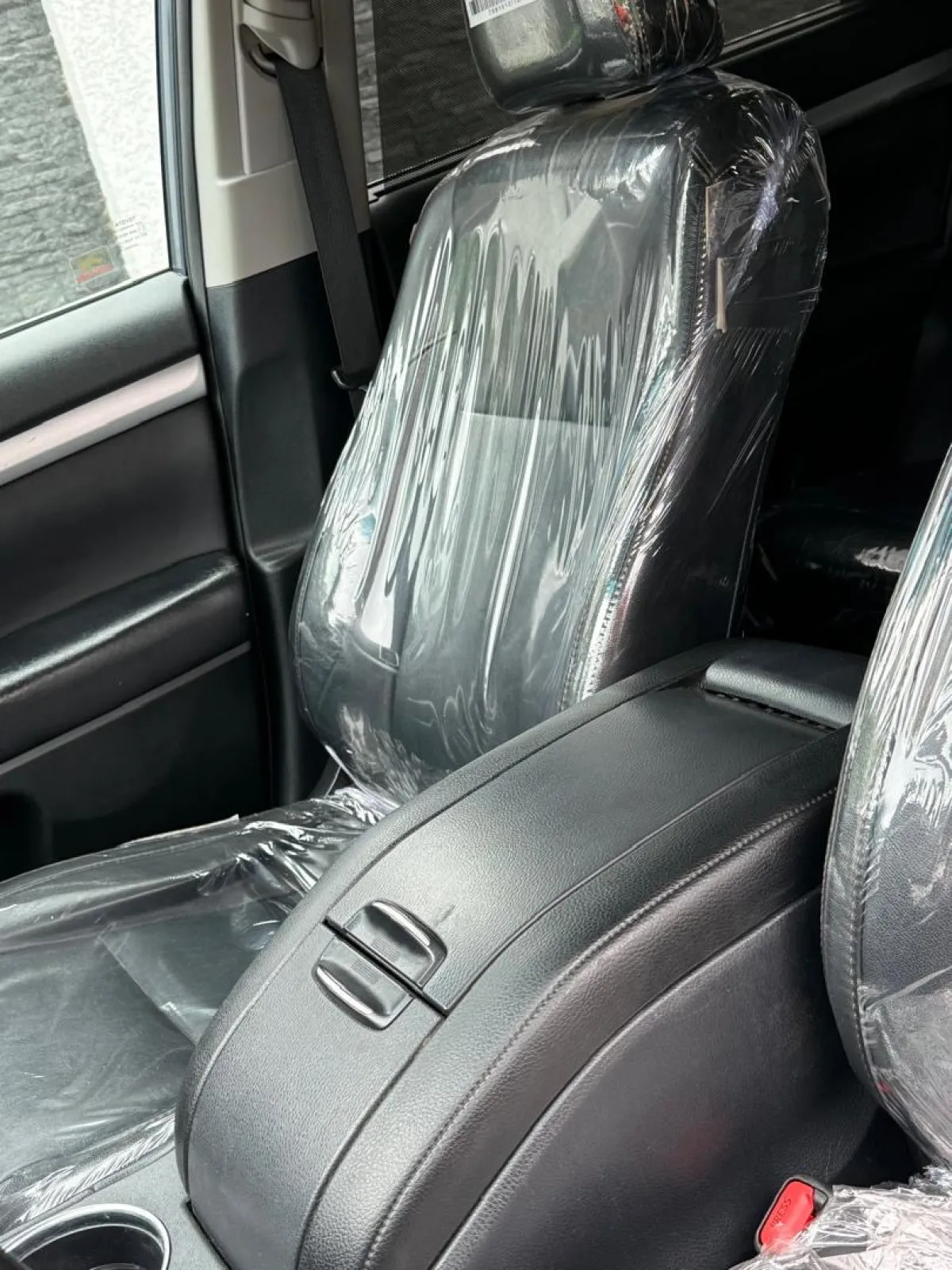2019 Toyota Highlander XLE Distress Sales - Image 7