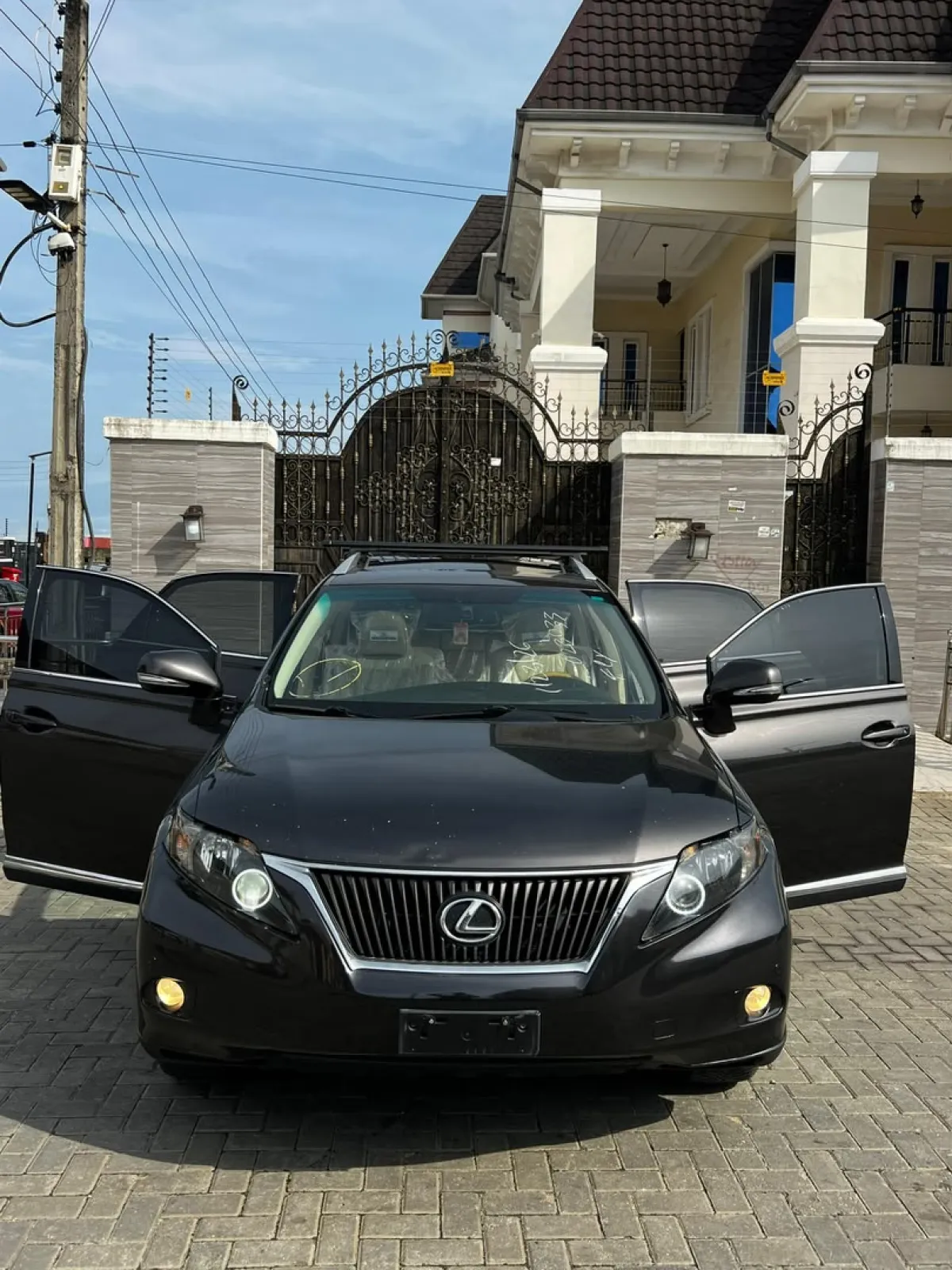 Foreign used Lexus RX350 2010 Full Option AWD - Image 3