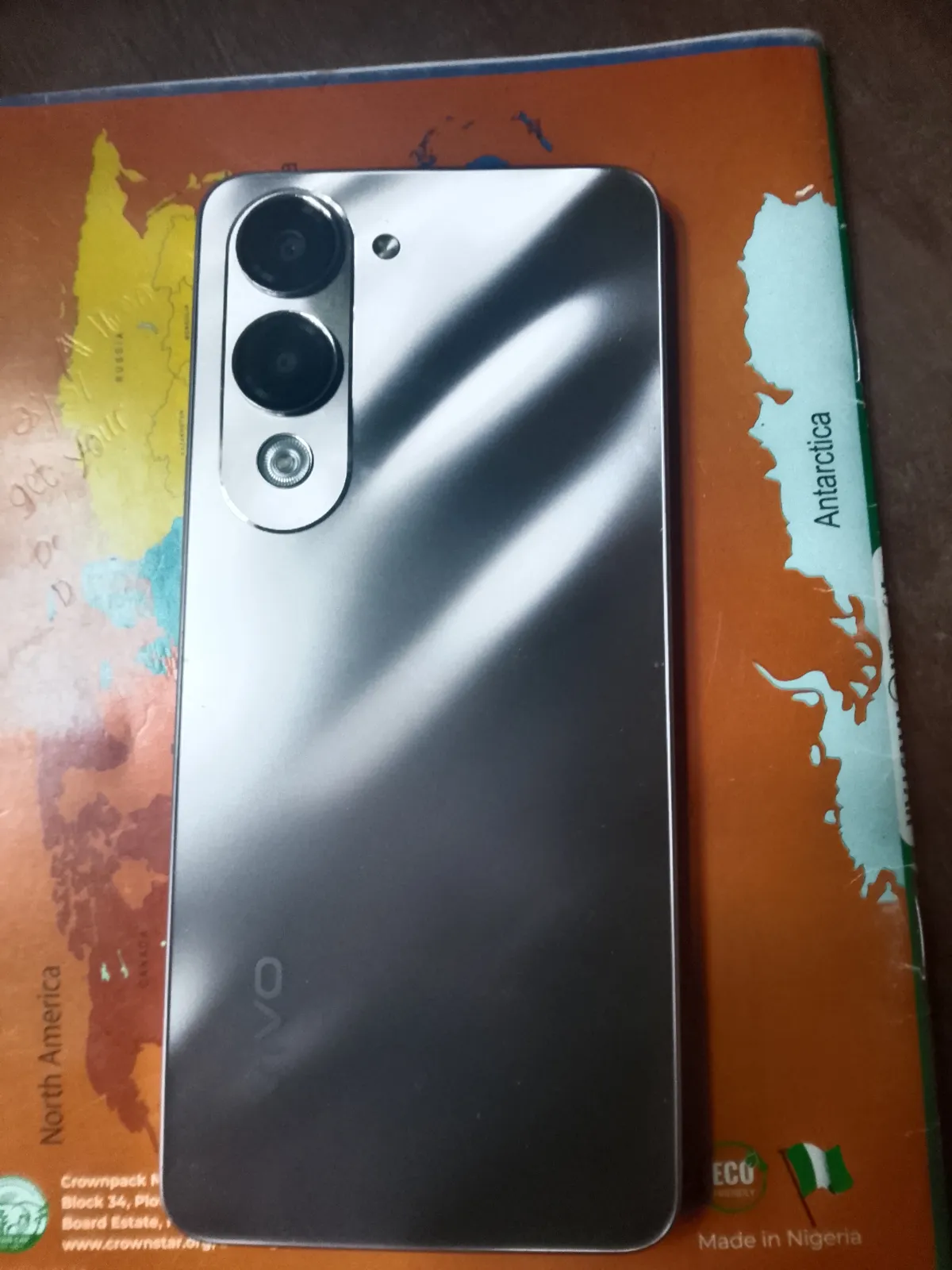 VIVO Y04 - Image 2