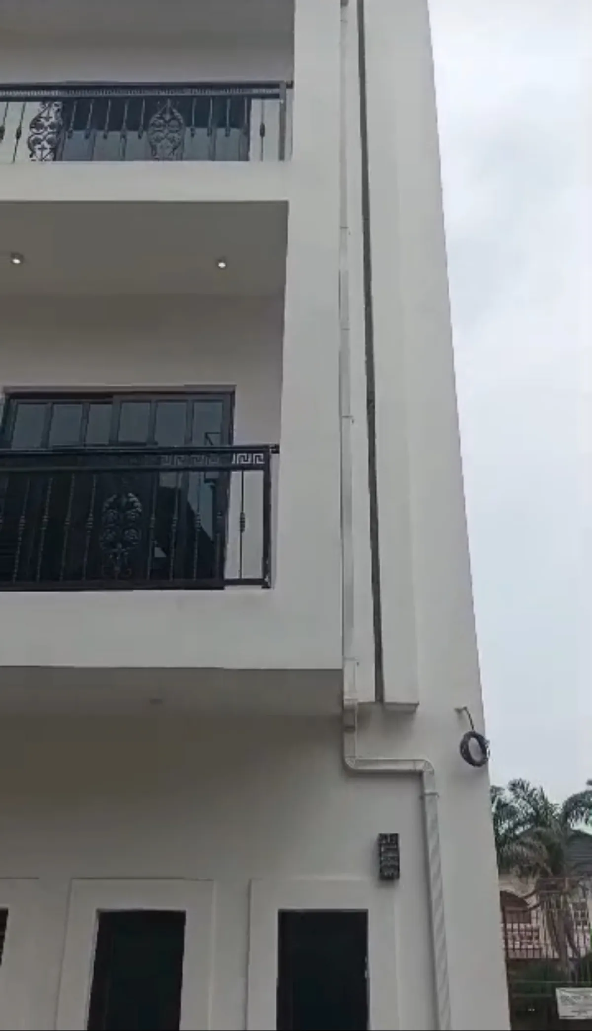 Fully furnished 5bedroom duplex - Image 6