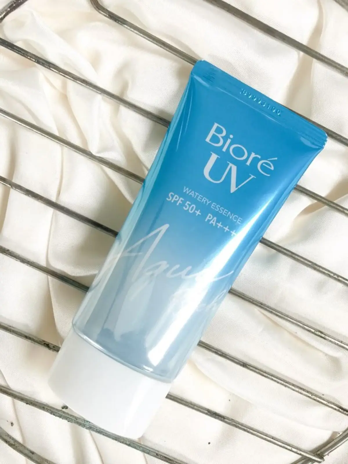 Biore Aqua Watery Essence Spf 50+ - Image 1