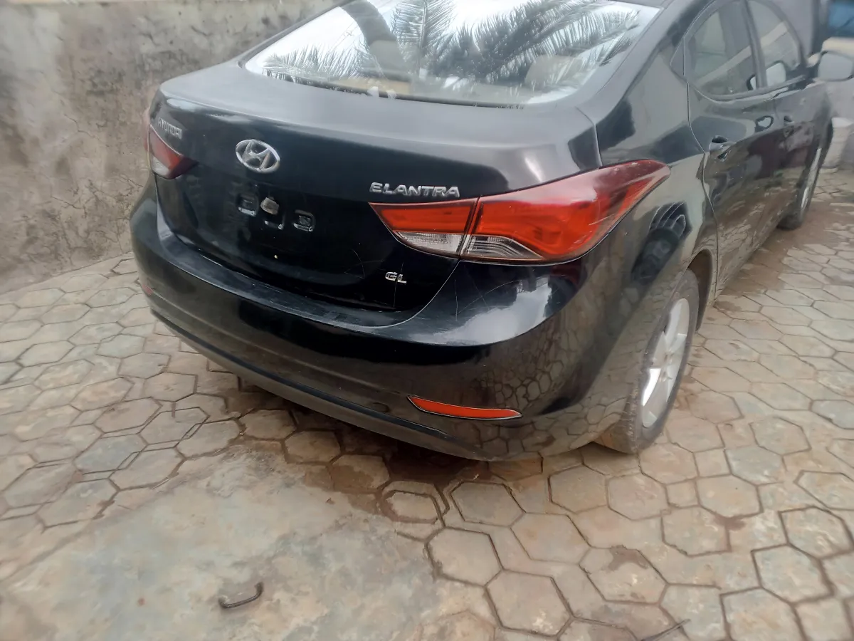 Hyundai Elantra model 014 - Image 3
