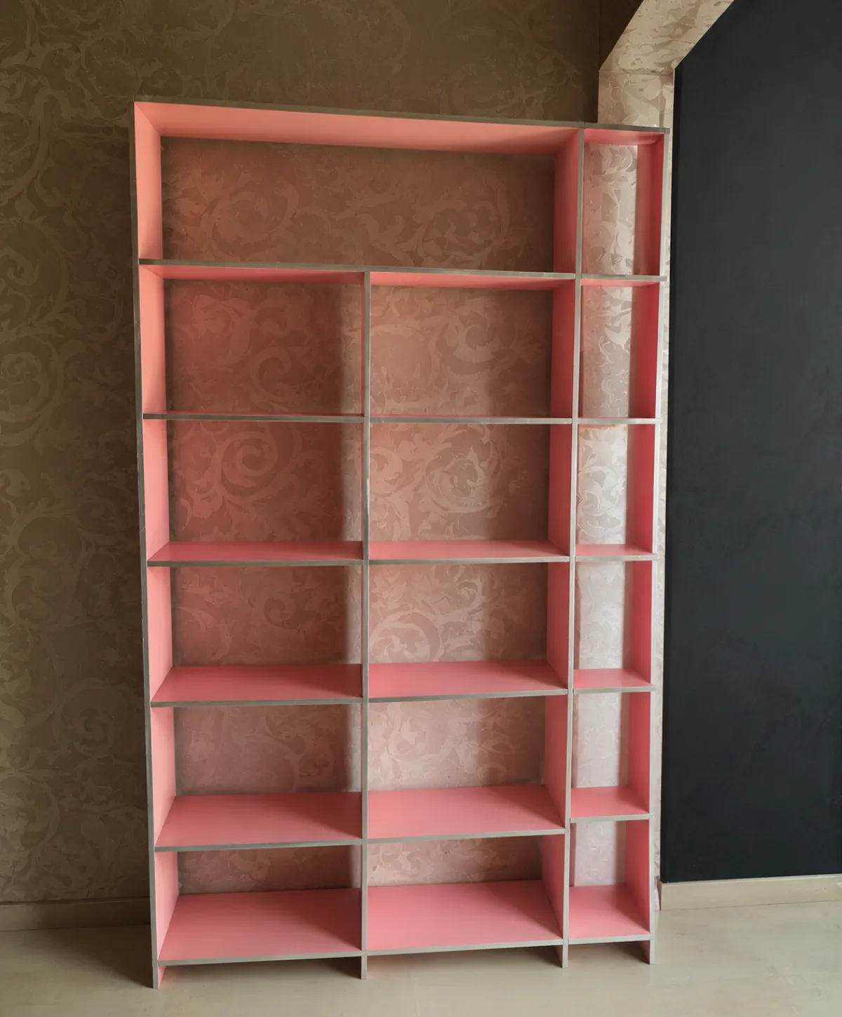 Display Shelf - Image 3