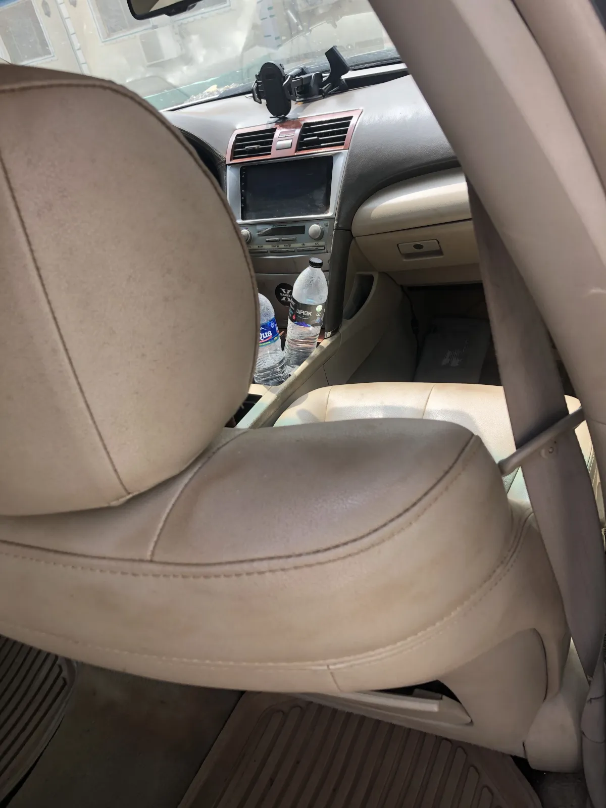 TOYOTA CAMRY XLE 4DR SALON 2. 4ltr 4cylinder 4A SILVER - Image 4