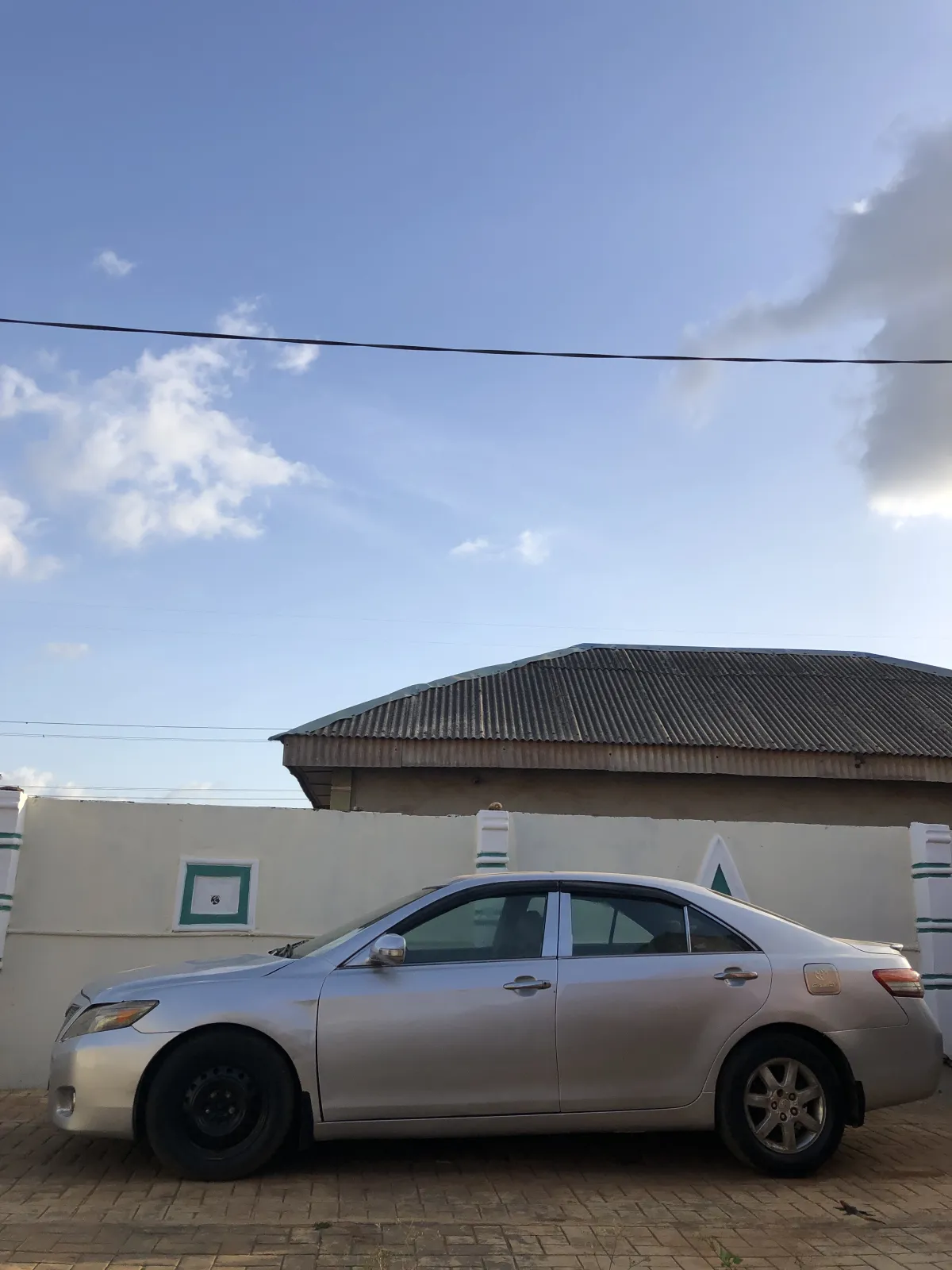 TOYOTA CAMRY XLE 4DR SALON 2. 4ltr 4cylinder 4A SILVER - Image 5