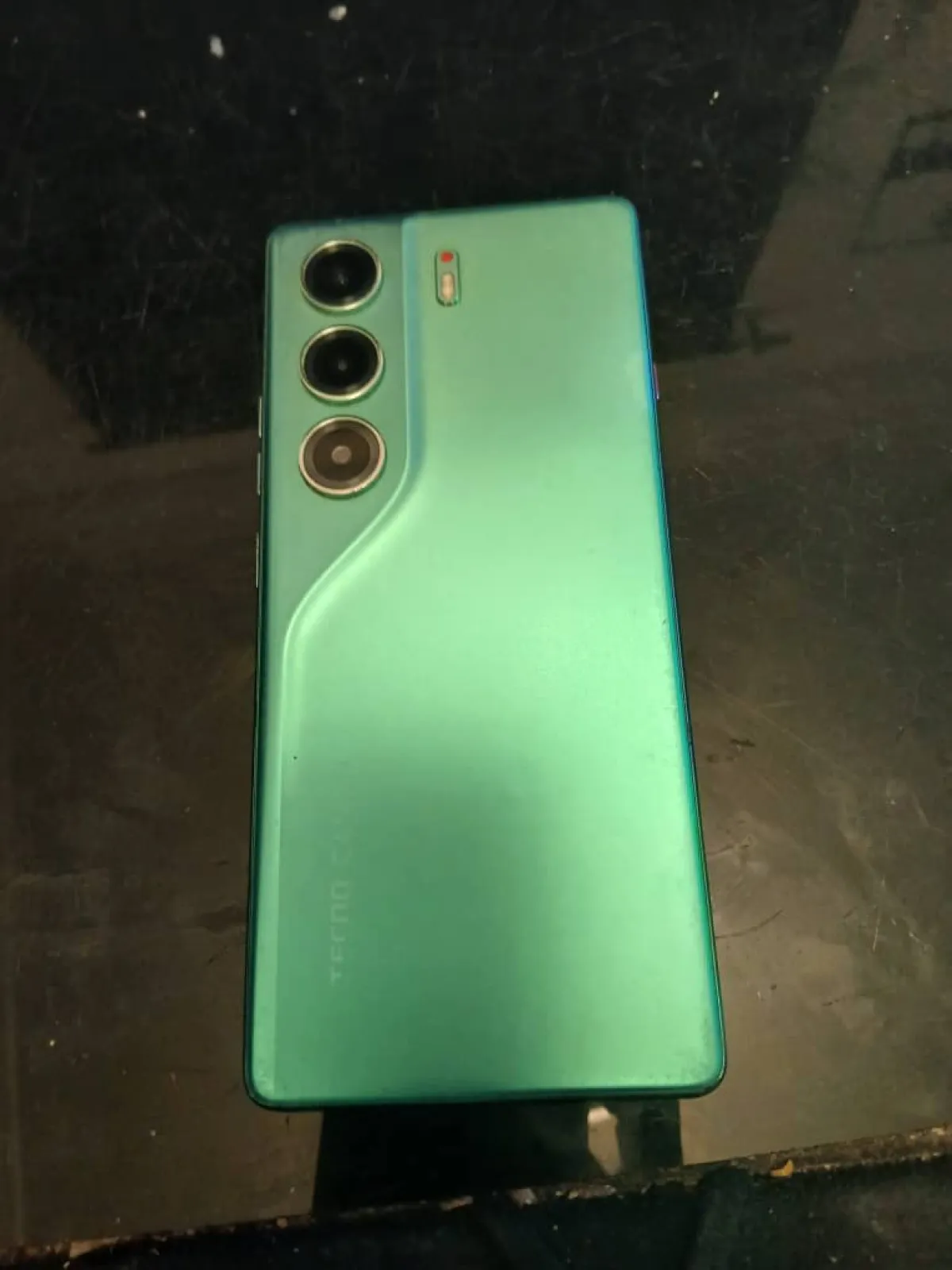 Tecno Camon 40 256GB - Image 2