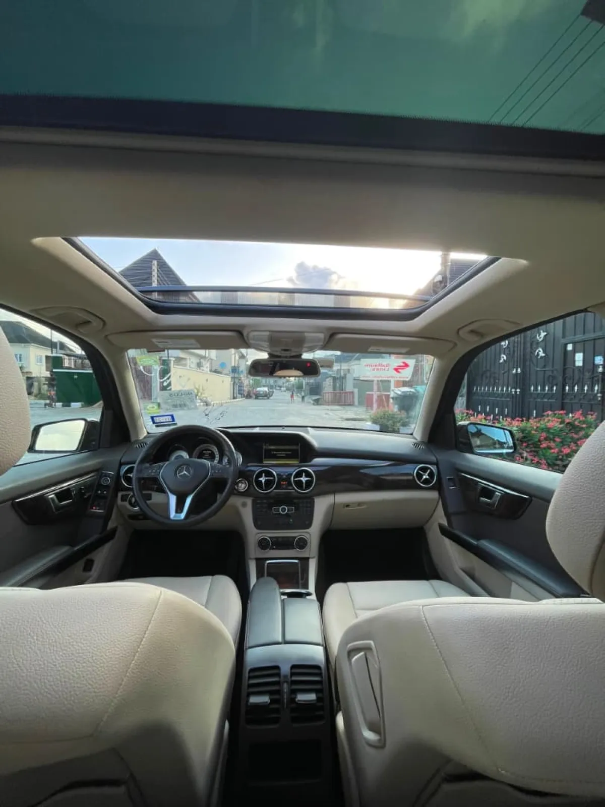 Foreign Used Mercedes Benz GLK350 2015 4Matic Full Option - Image 6