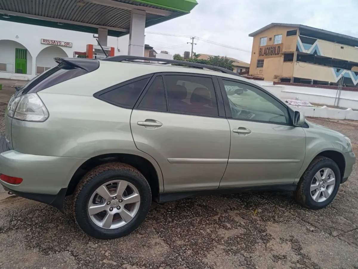 LEXUS RX330 - Image 3
