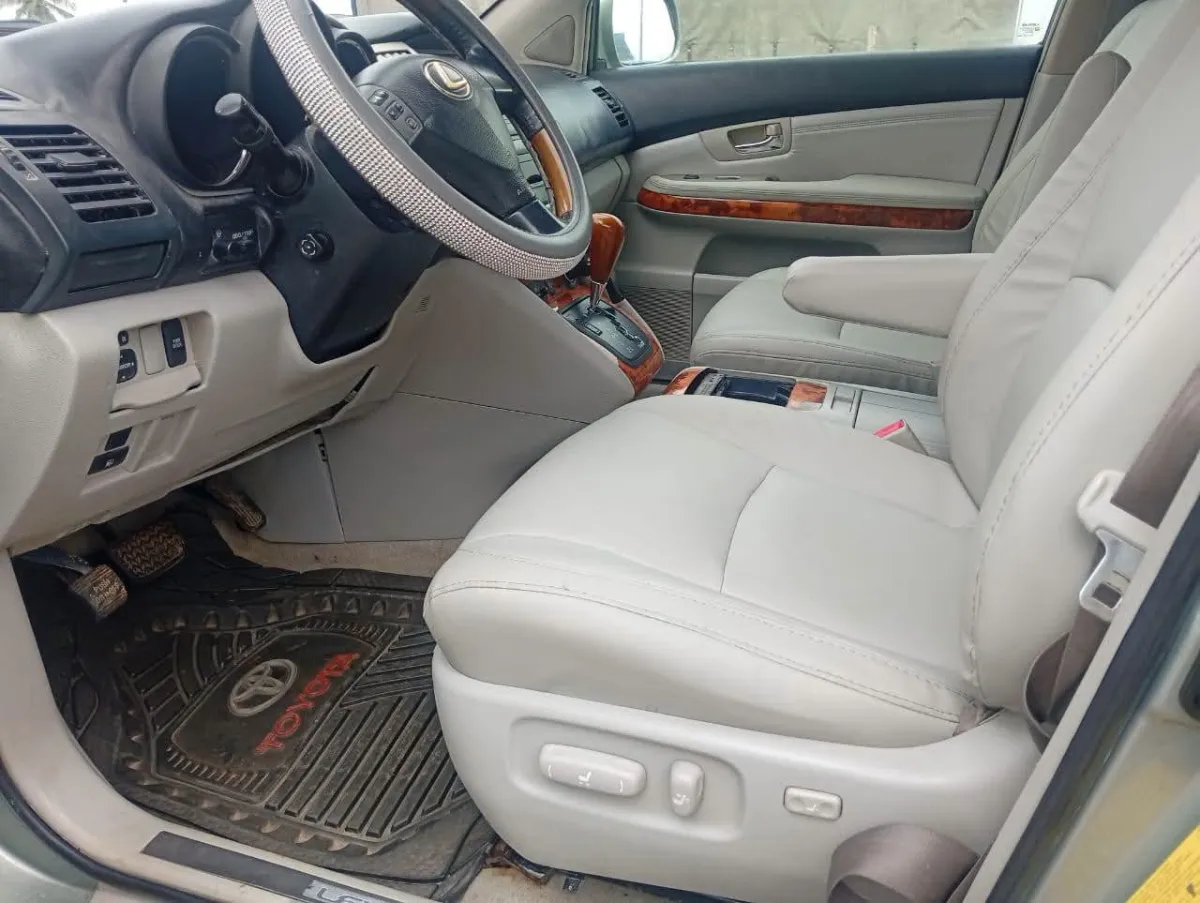 LEXUS RX330 - Image 5