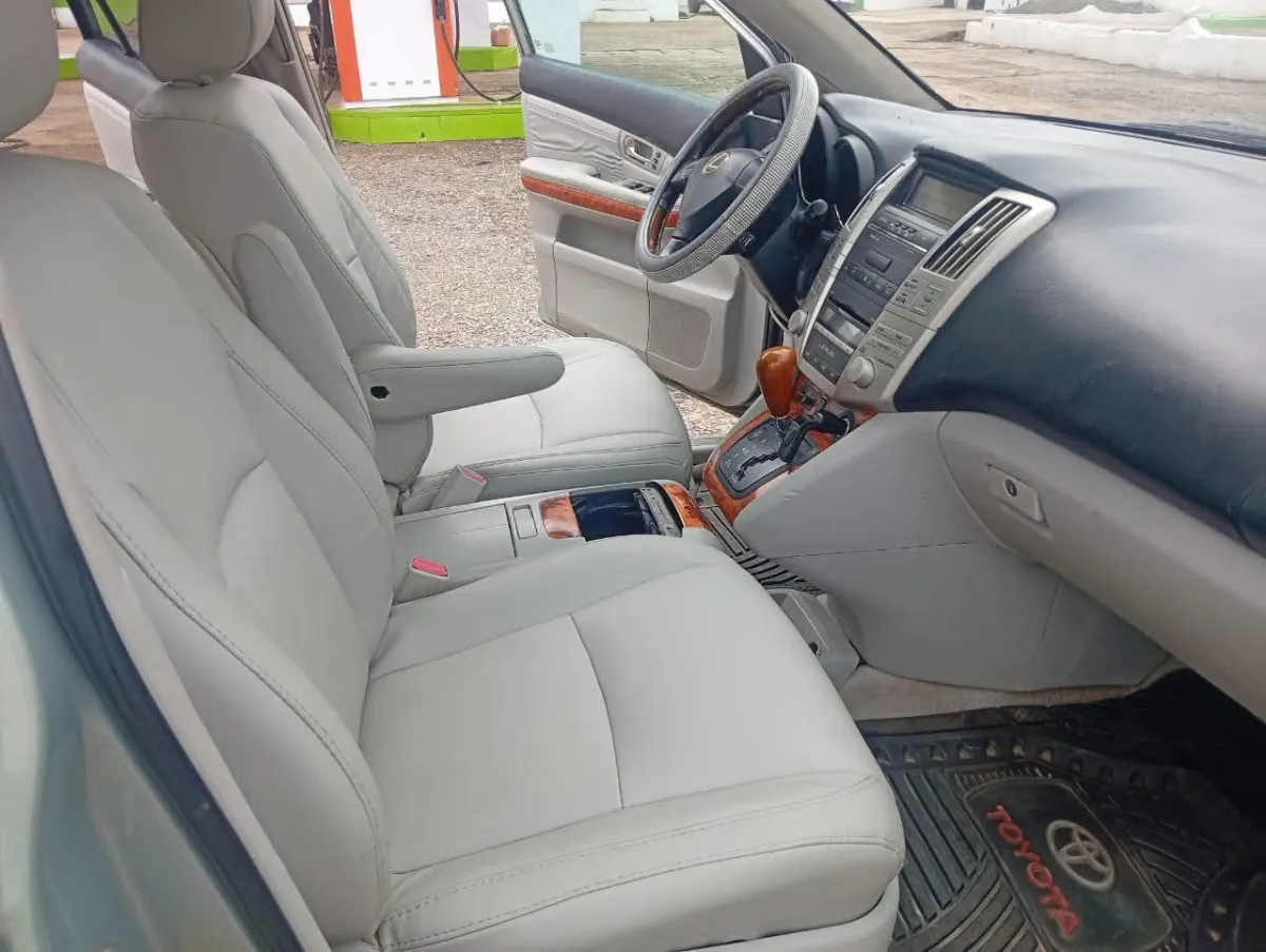 LEXUS RX330 - Image 6