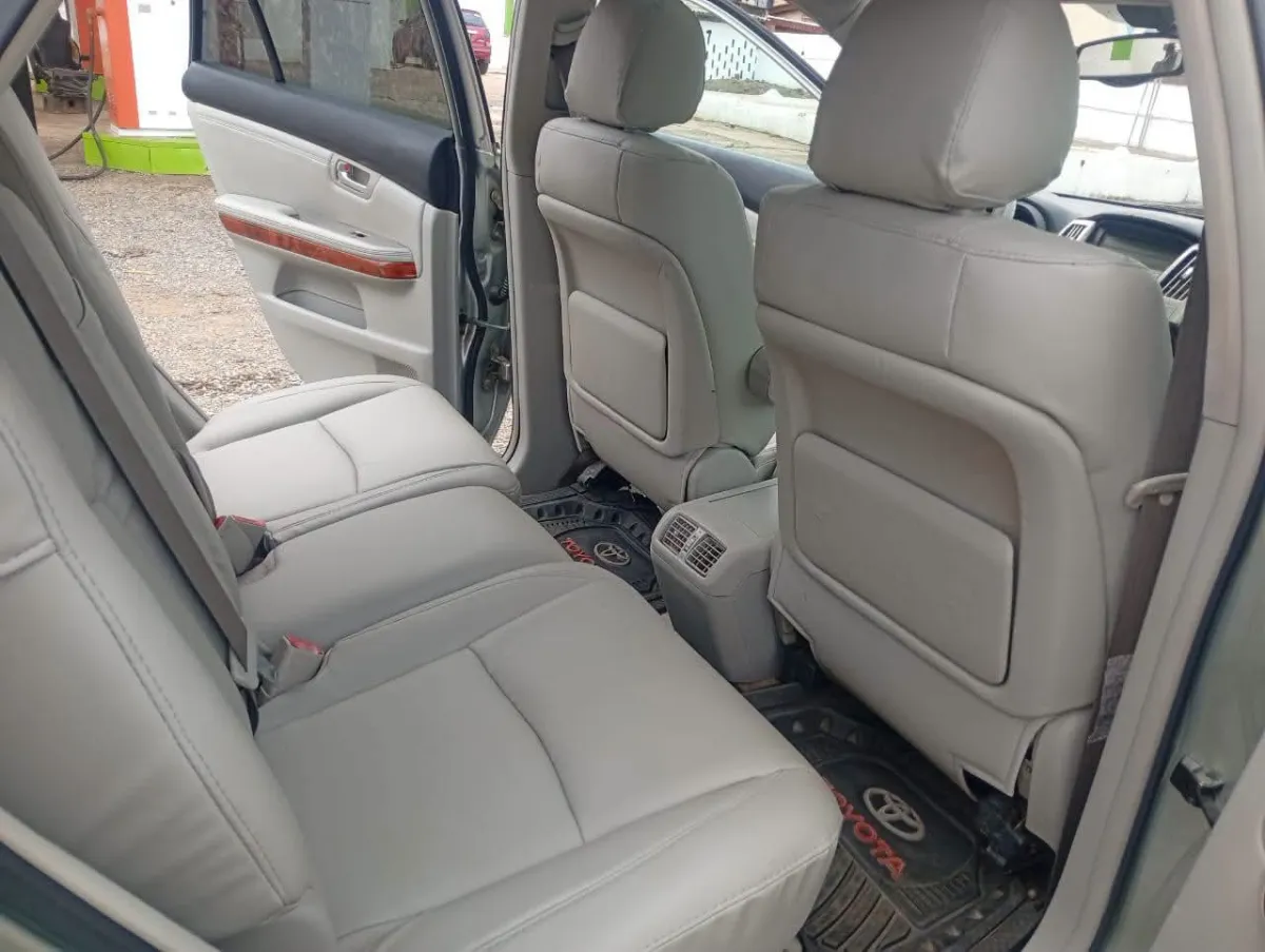 LEXUS RX330 - Image 8