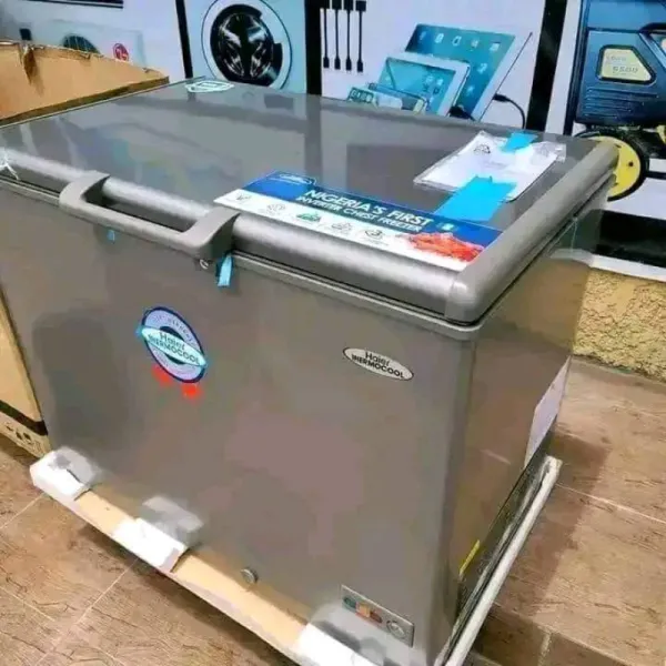Clean neat freezer for sale 300L