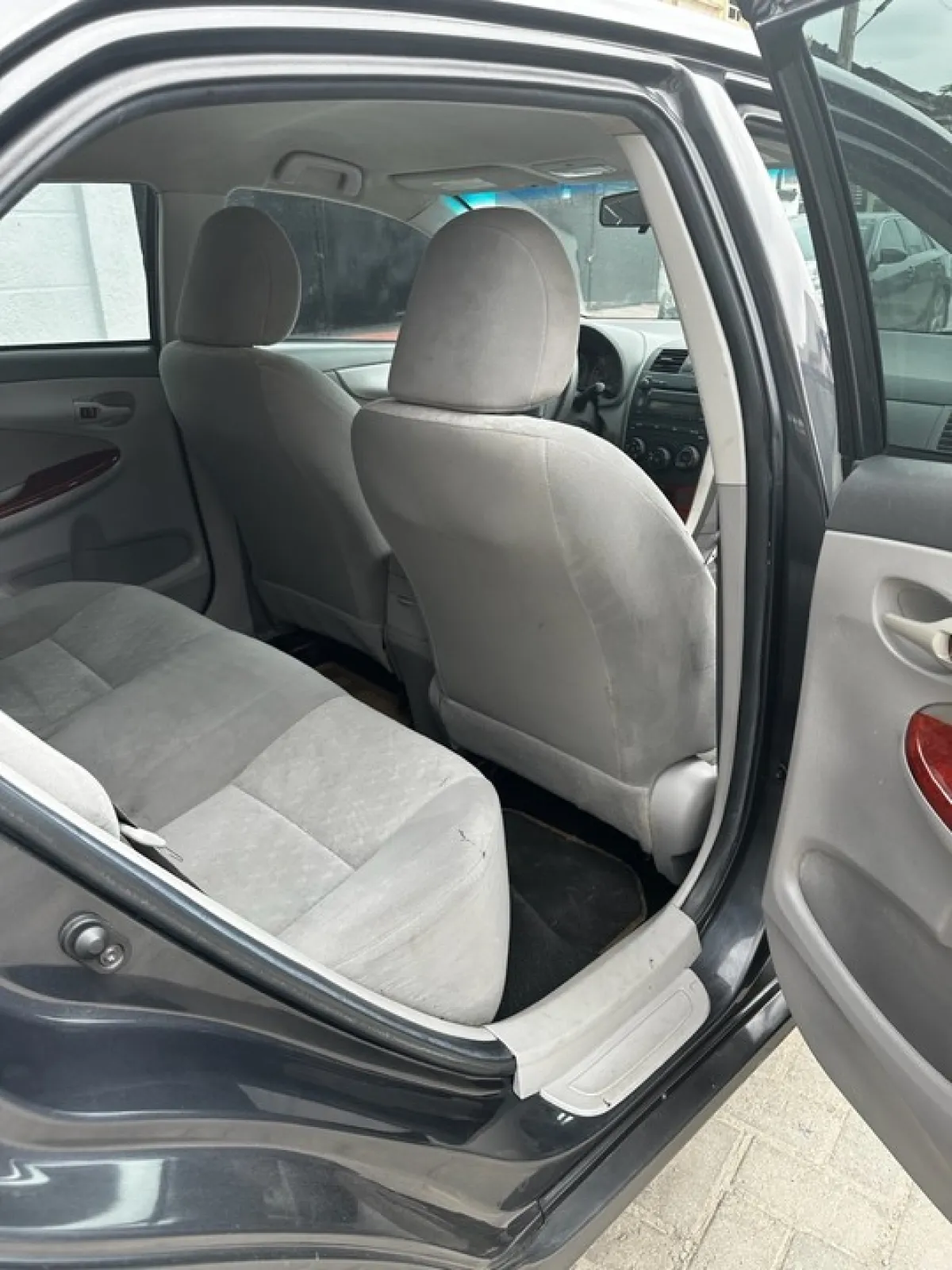 Neat Toyota corolla sport gray color - Image 4