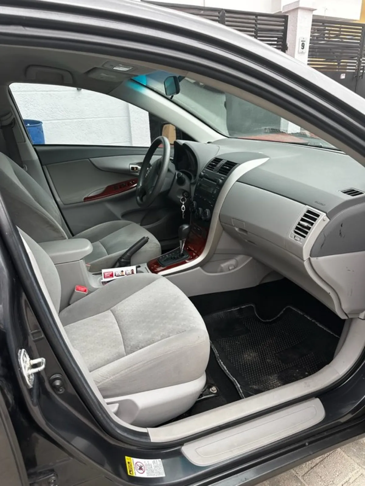 Neat Toyota corolla sport gray color - Image 3