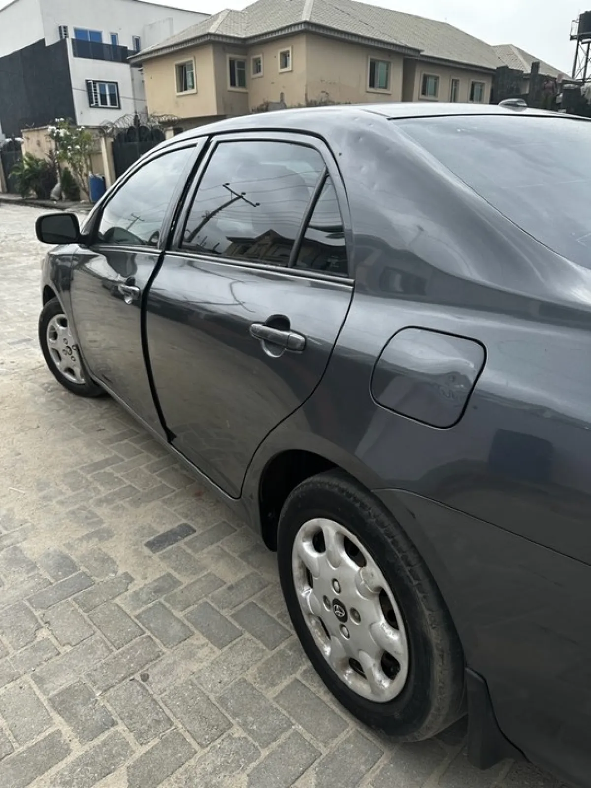 Neat Toyota corolla sport gray color - Image 7
