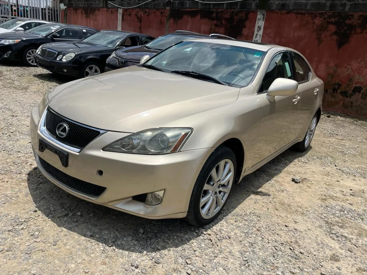 Lexus Is250 for sale gold colour - Image 1