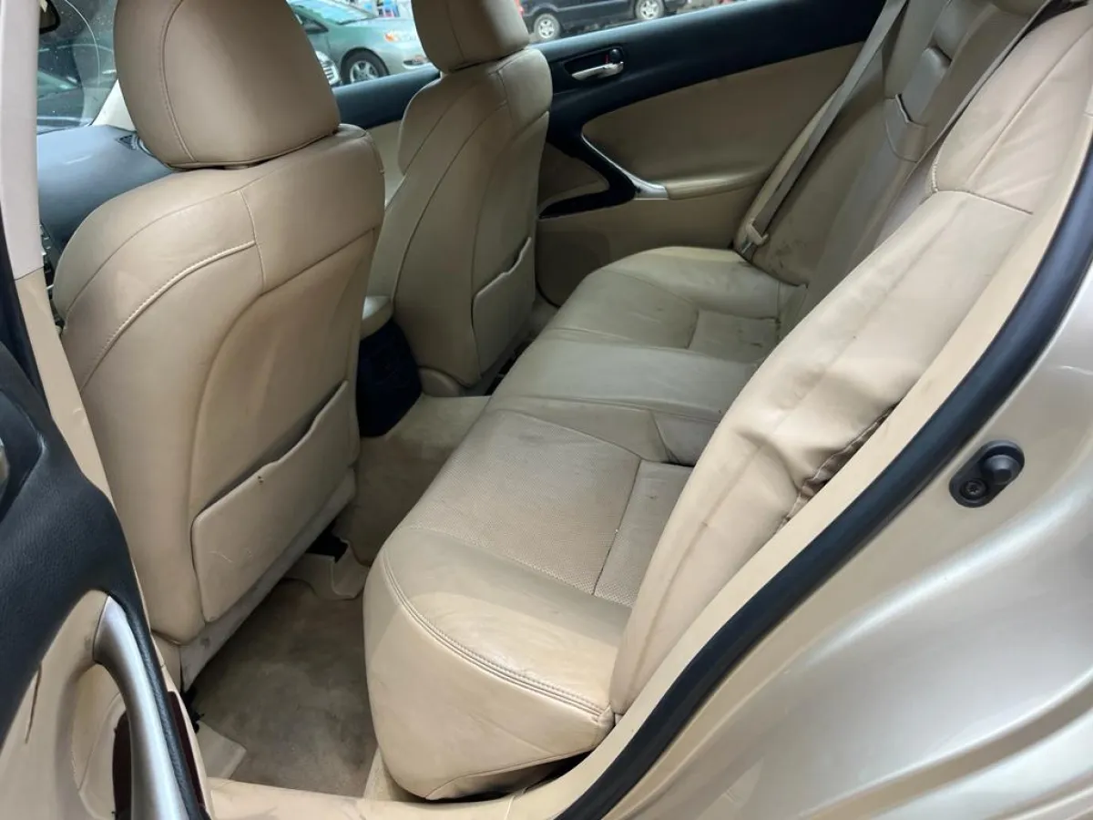 Lexus Is250 for sale gold colour - Image 5