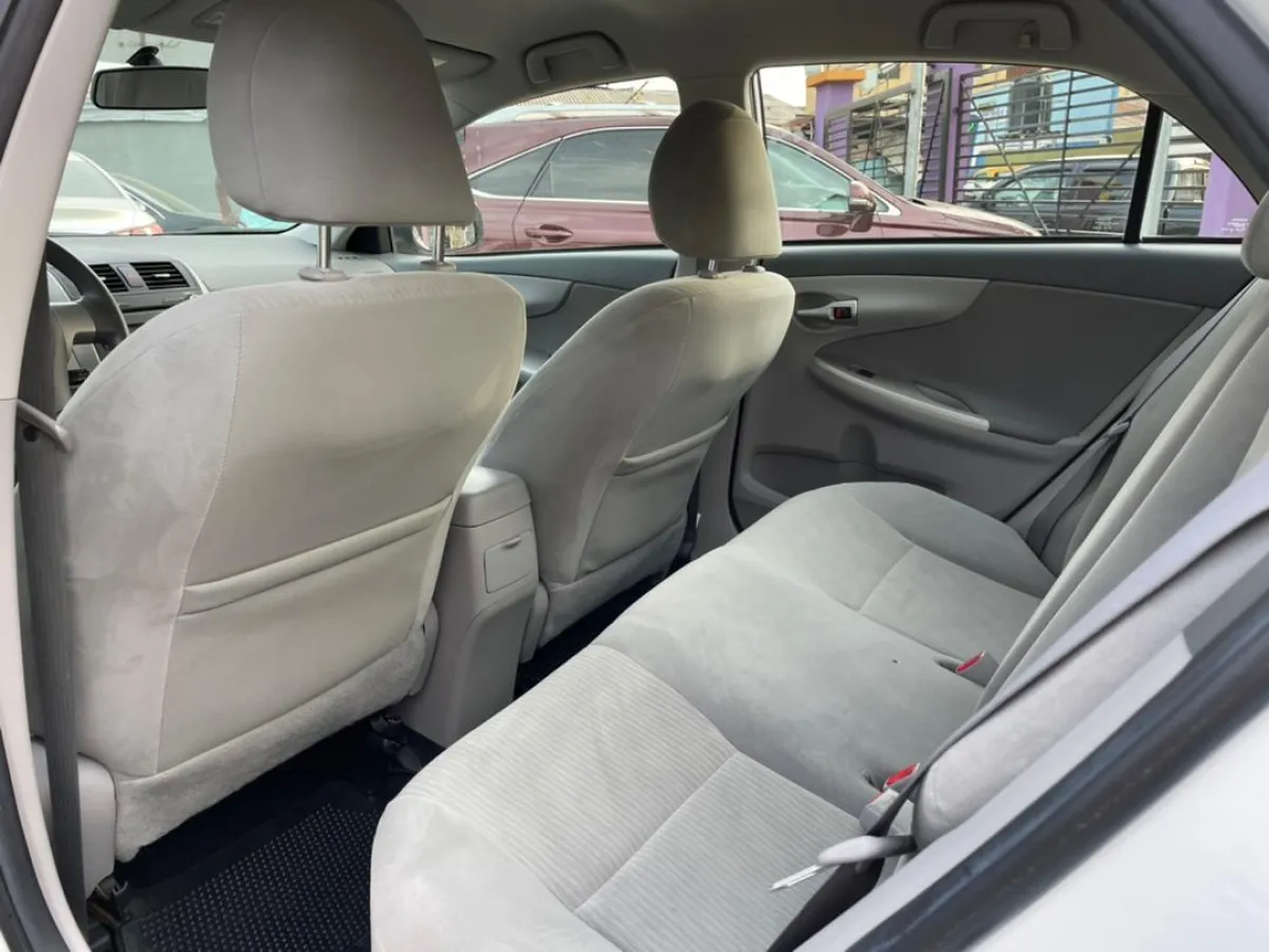 Clean Toyota corolla Le for sale 2003 for sale - Image 8