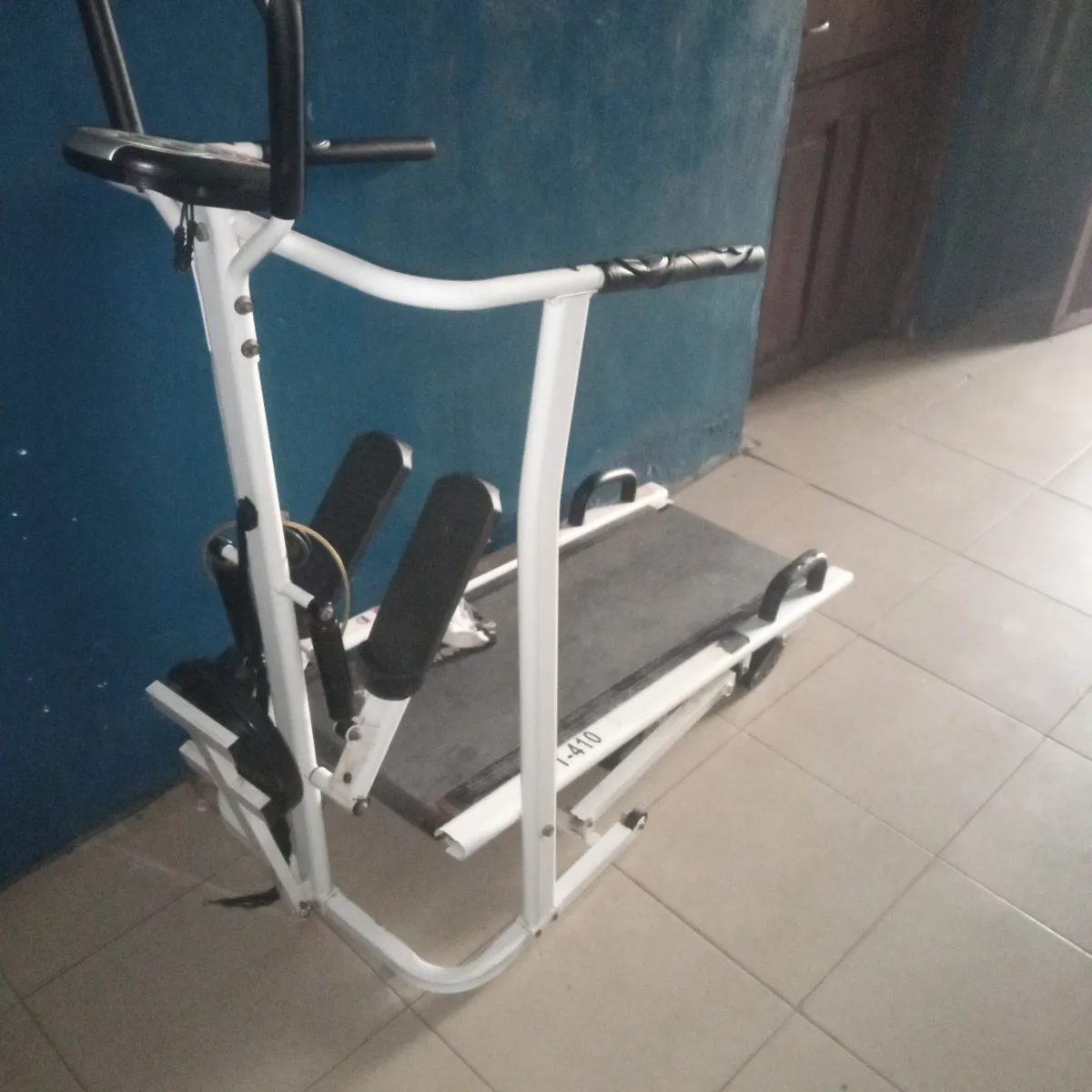 Wireless treadmill for Exercise - Image 1