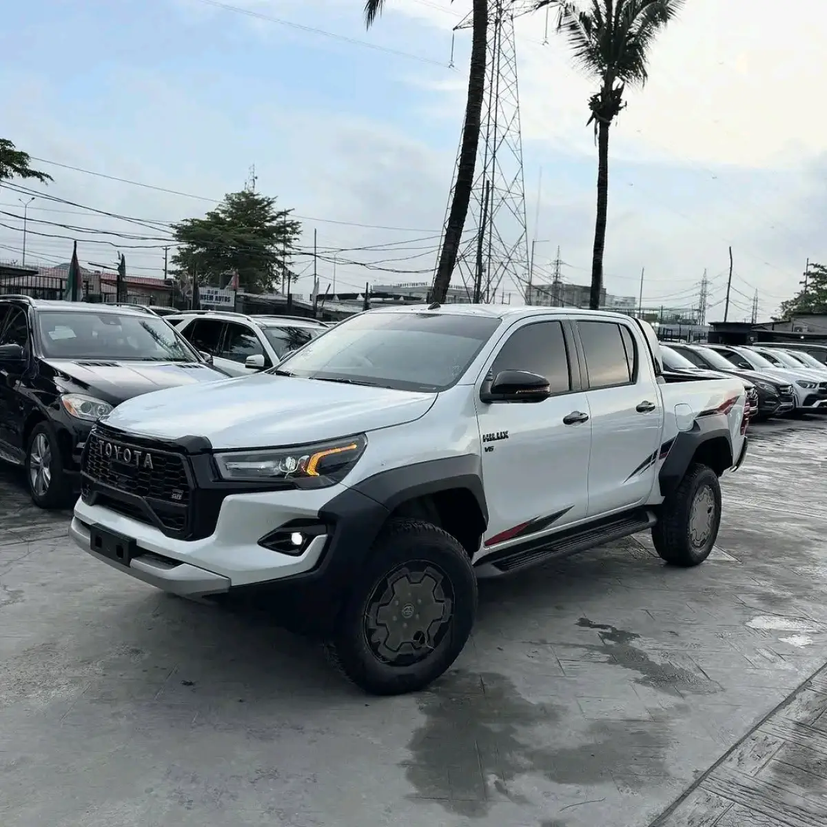 TOYOTA HILUX GR SPORT V6 - Image 1