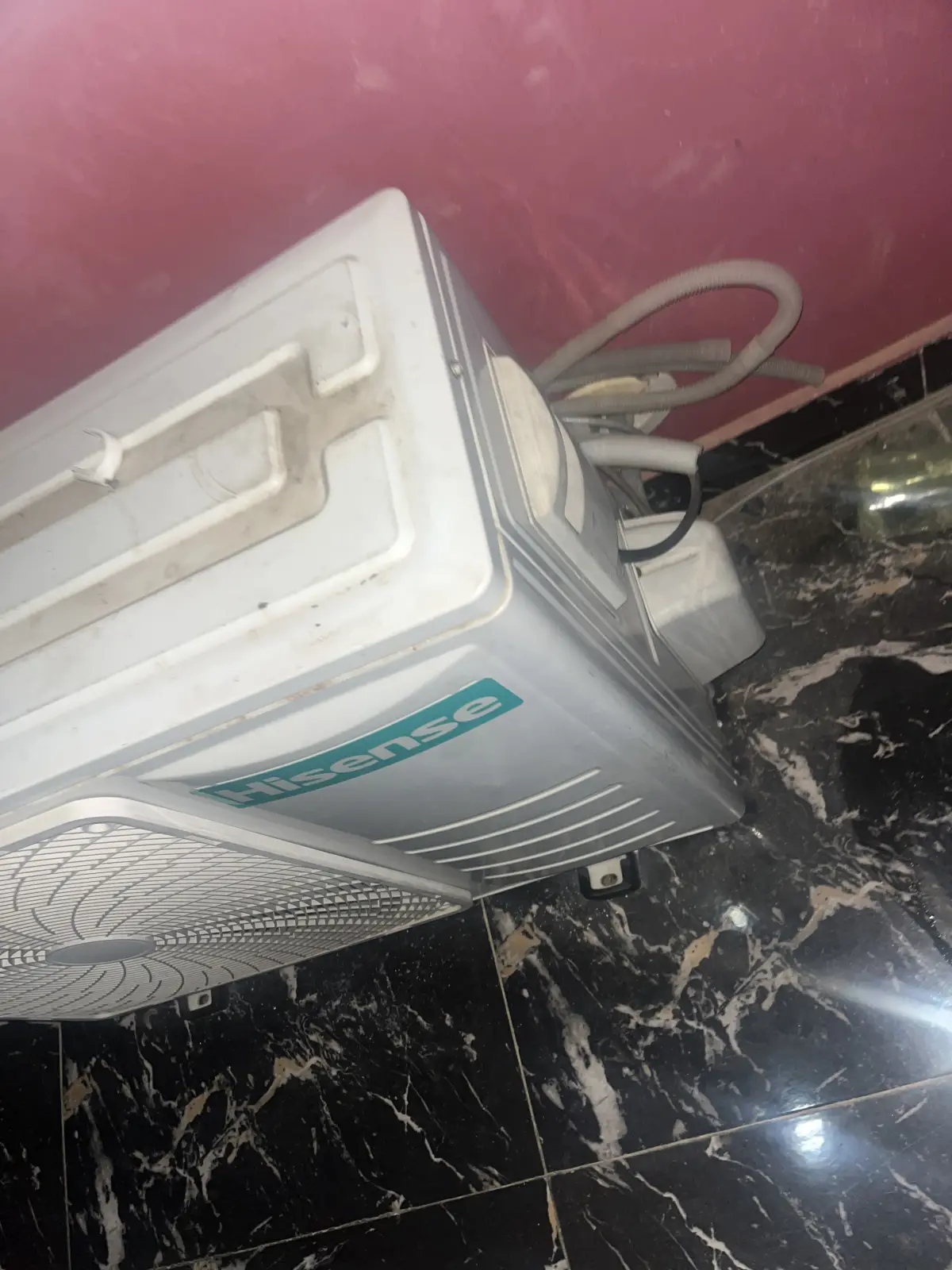 Hisense standing AC 2 tons - Image 8