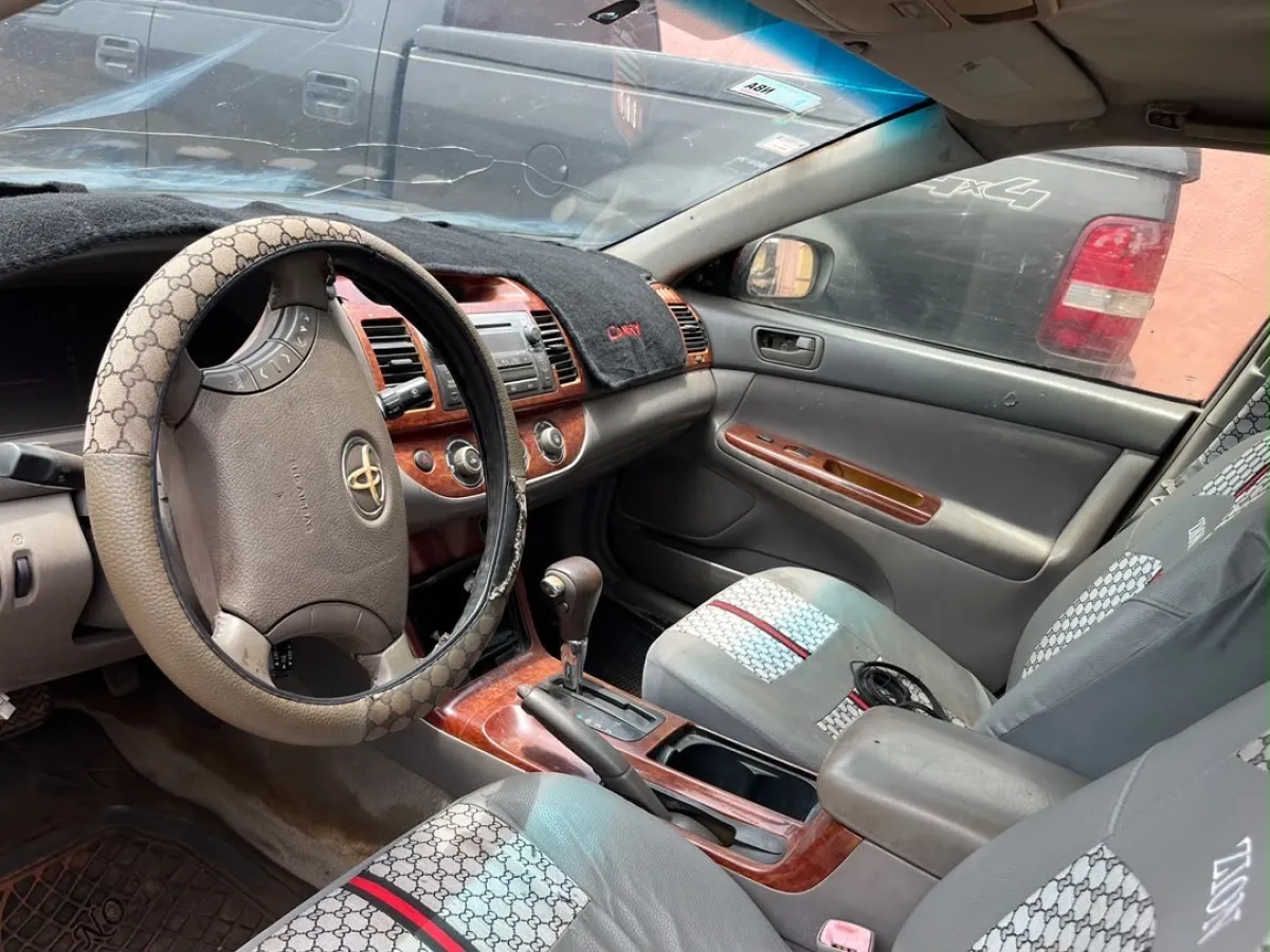 9ja used Toyota Camry 2005 - Image 5