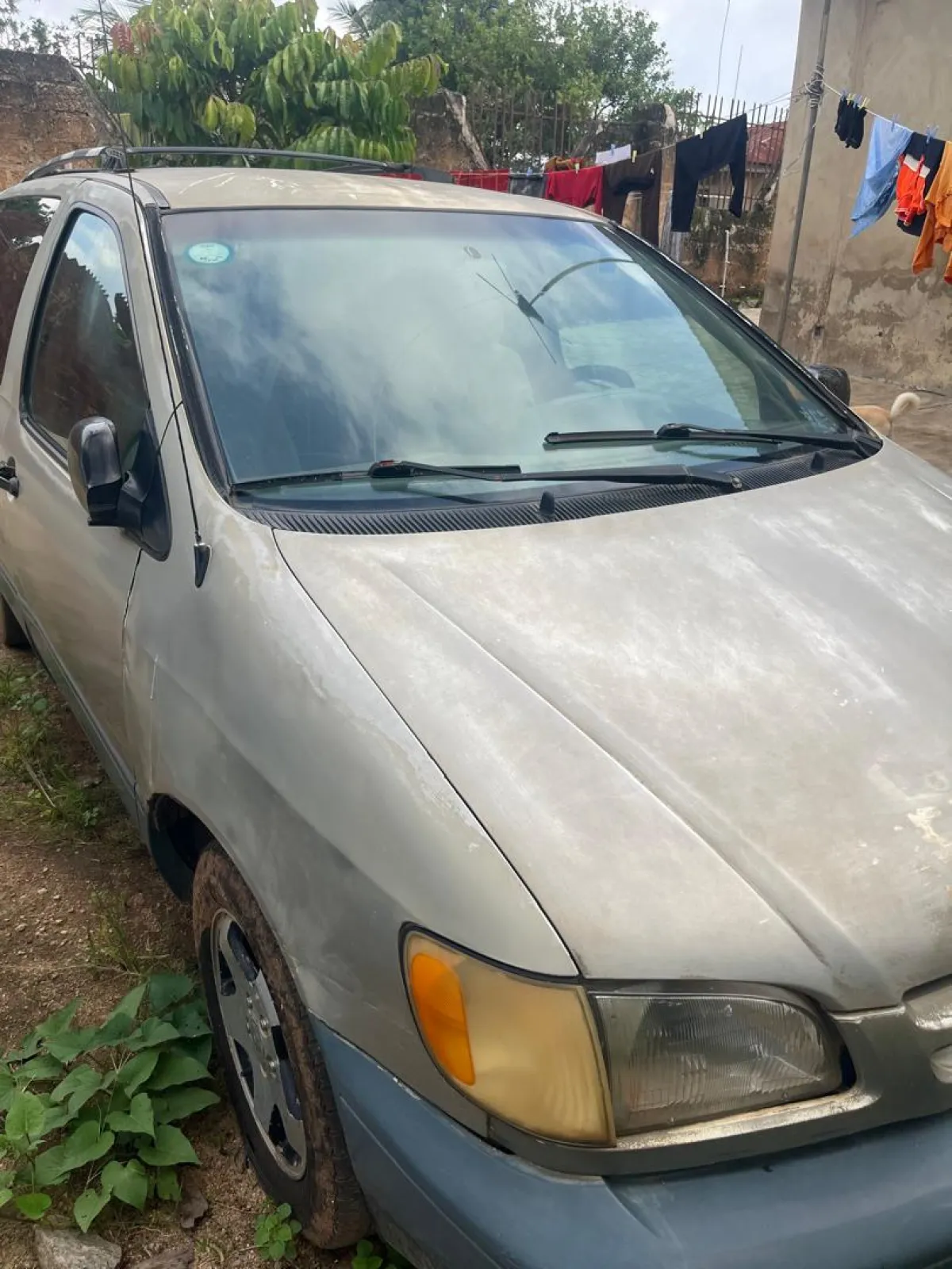 Toyota Sienna 1999 model - Image 1