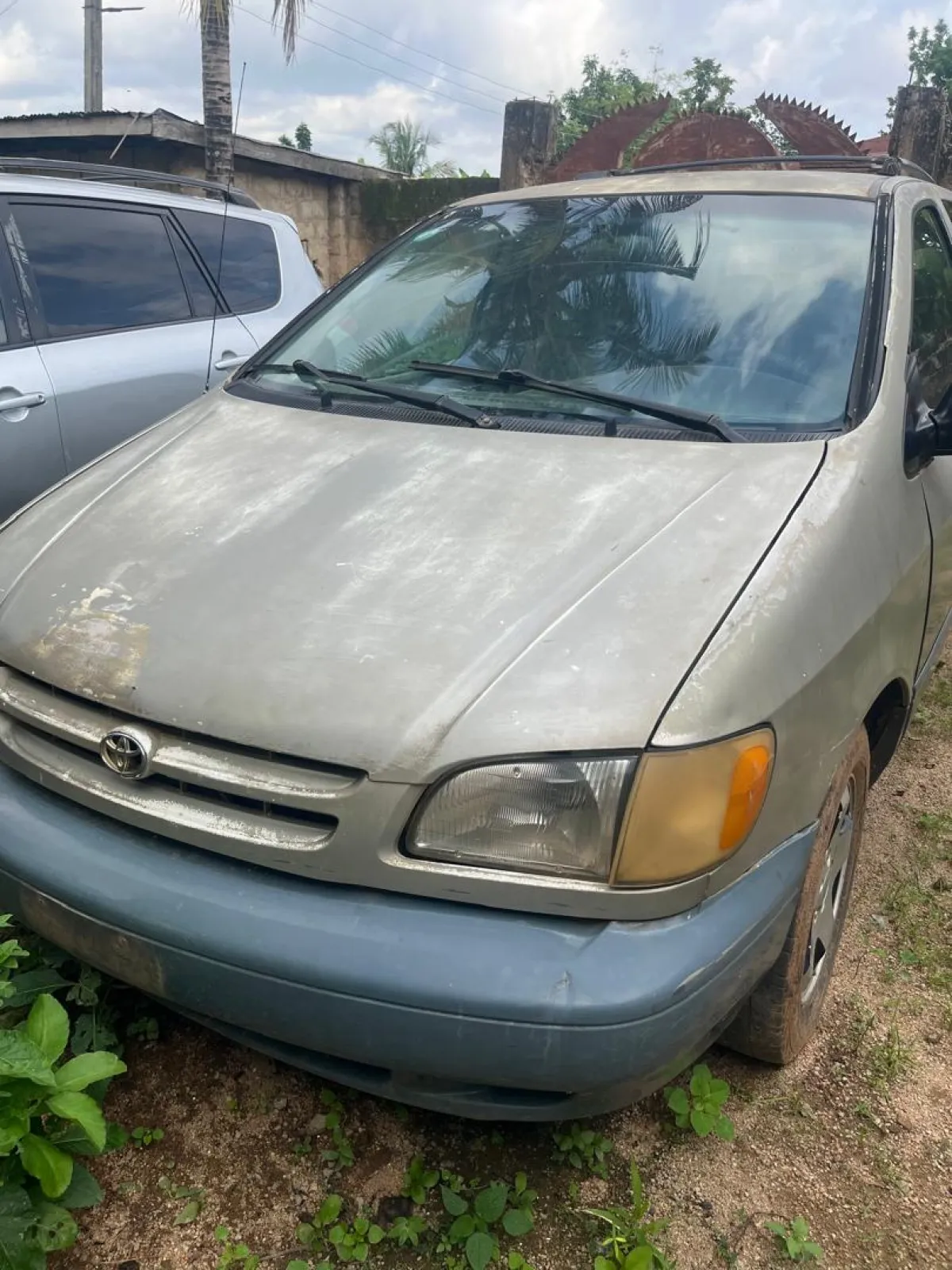 Toyota Sienna 1999 model - Image 2
