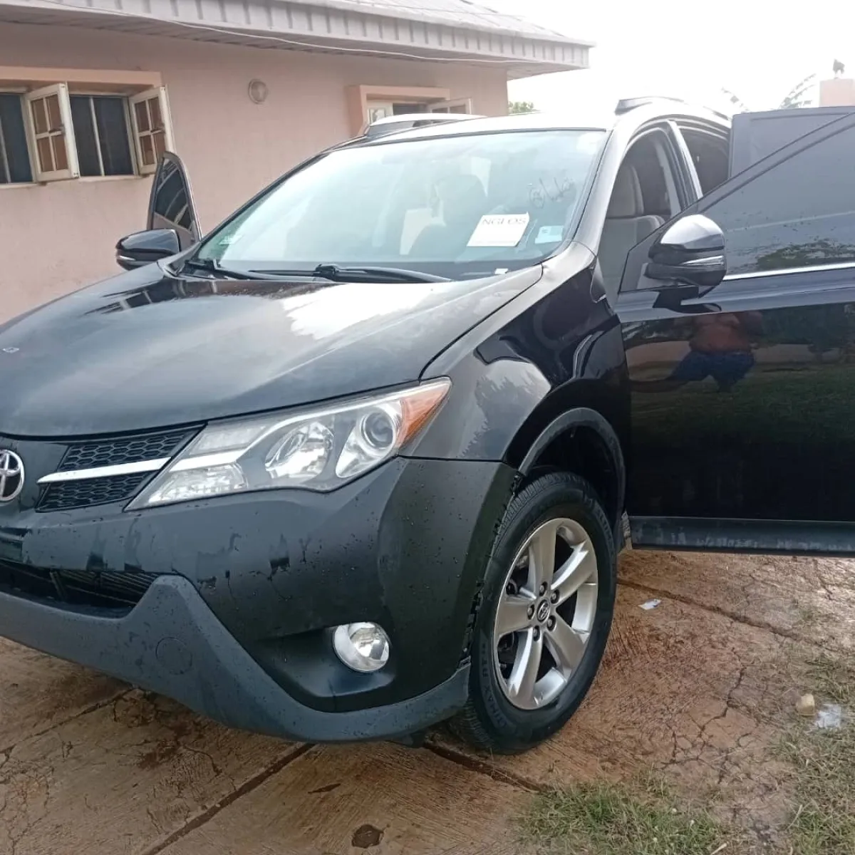 Toyota Rav4 model 2015 - Image 2