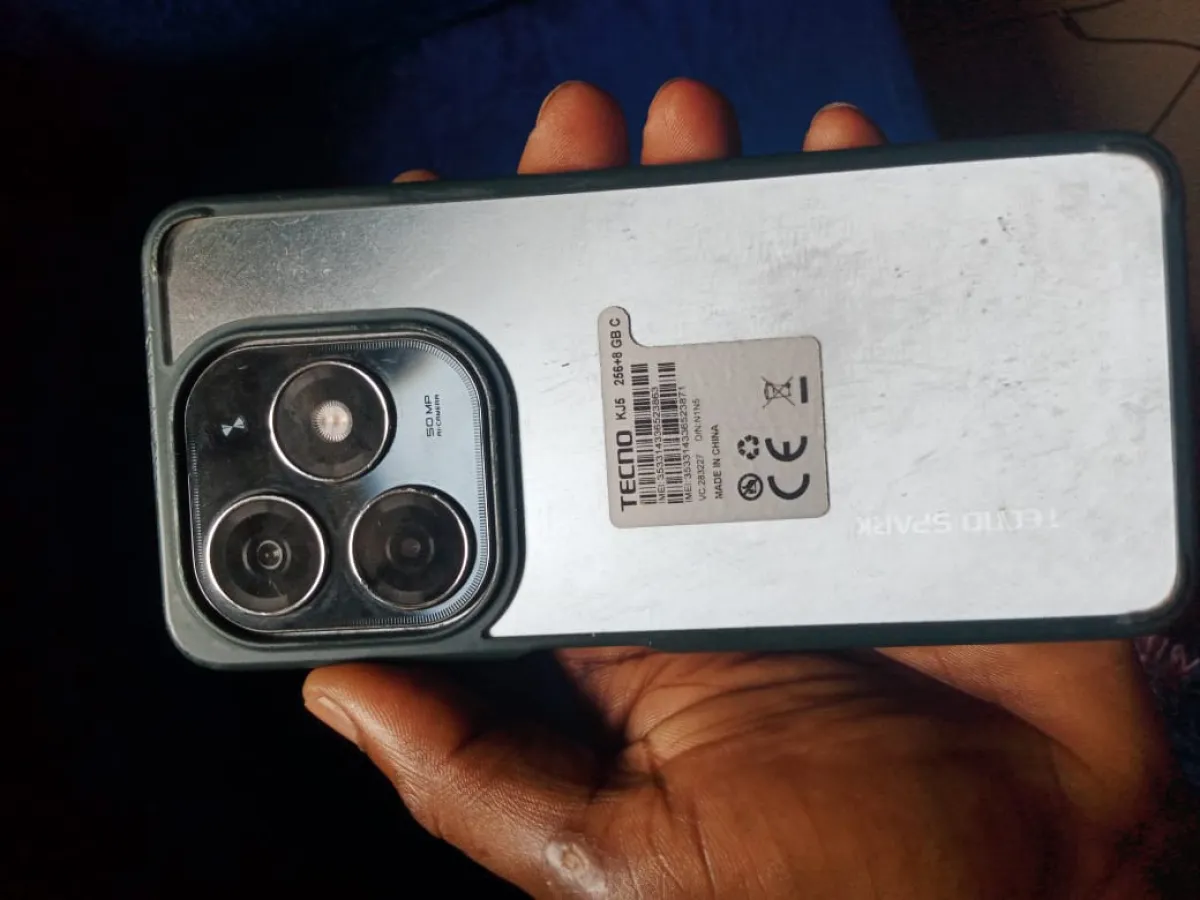 Tecno spark 20 - Image 2