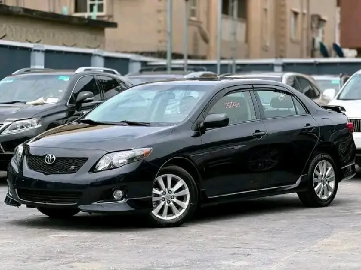 Toyota Corolla Sport - Image 2
