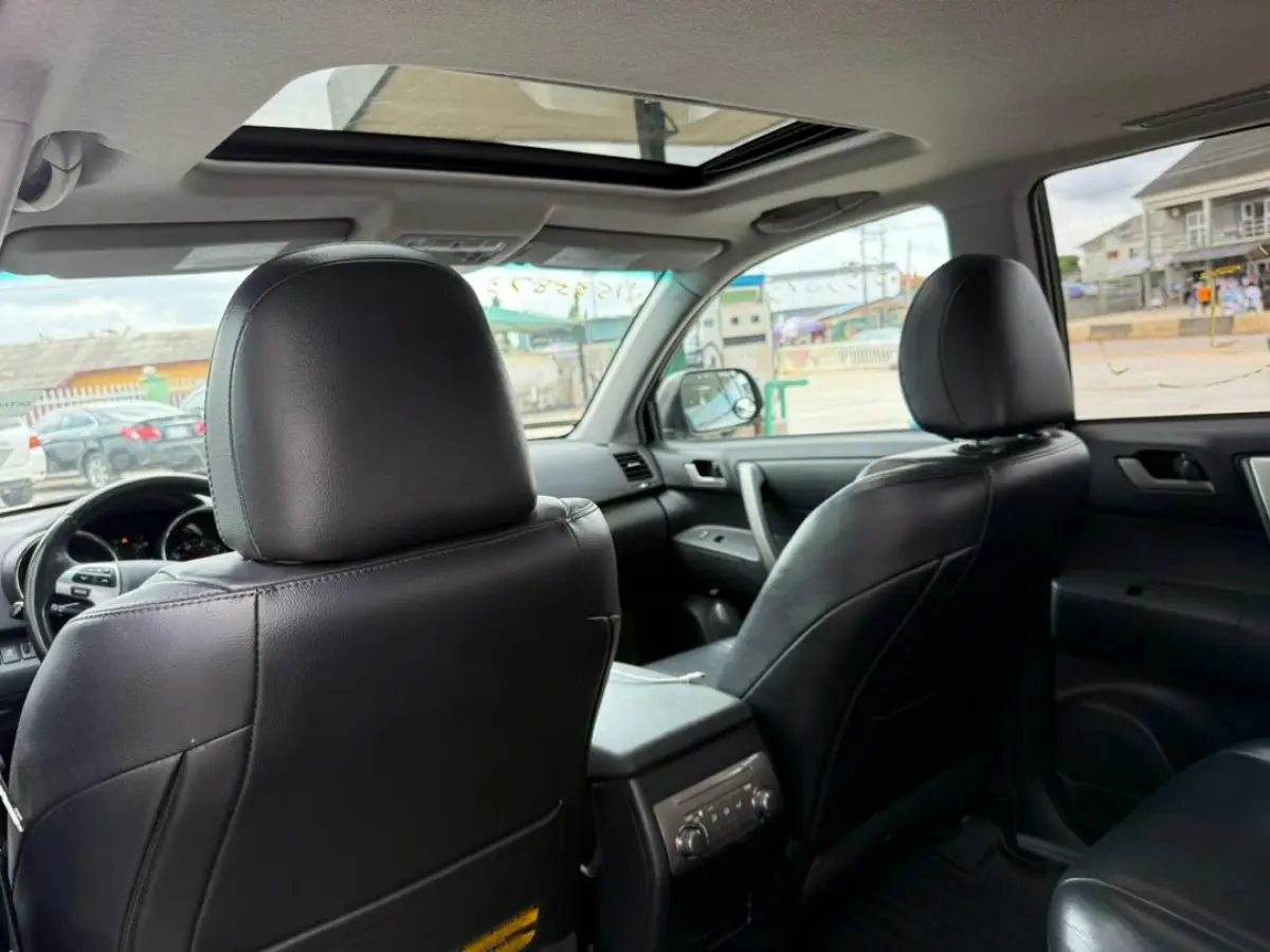 Foriegn Used Toyota Highlander 2012 Model Full Option FOR SALE ‼️‼️ - Image 5